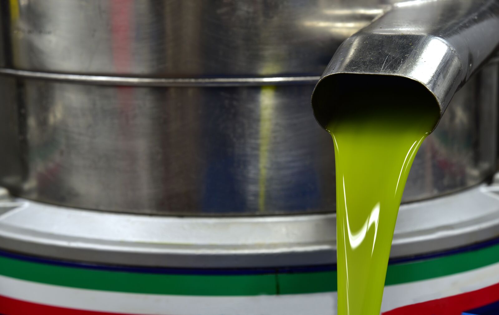 Nikon D750 sample photo. Olive oil, centrifuge, production photography