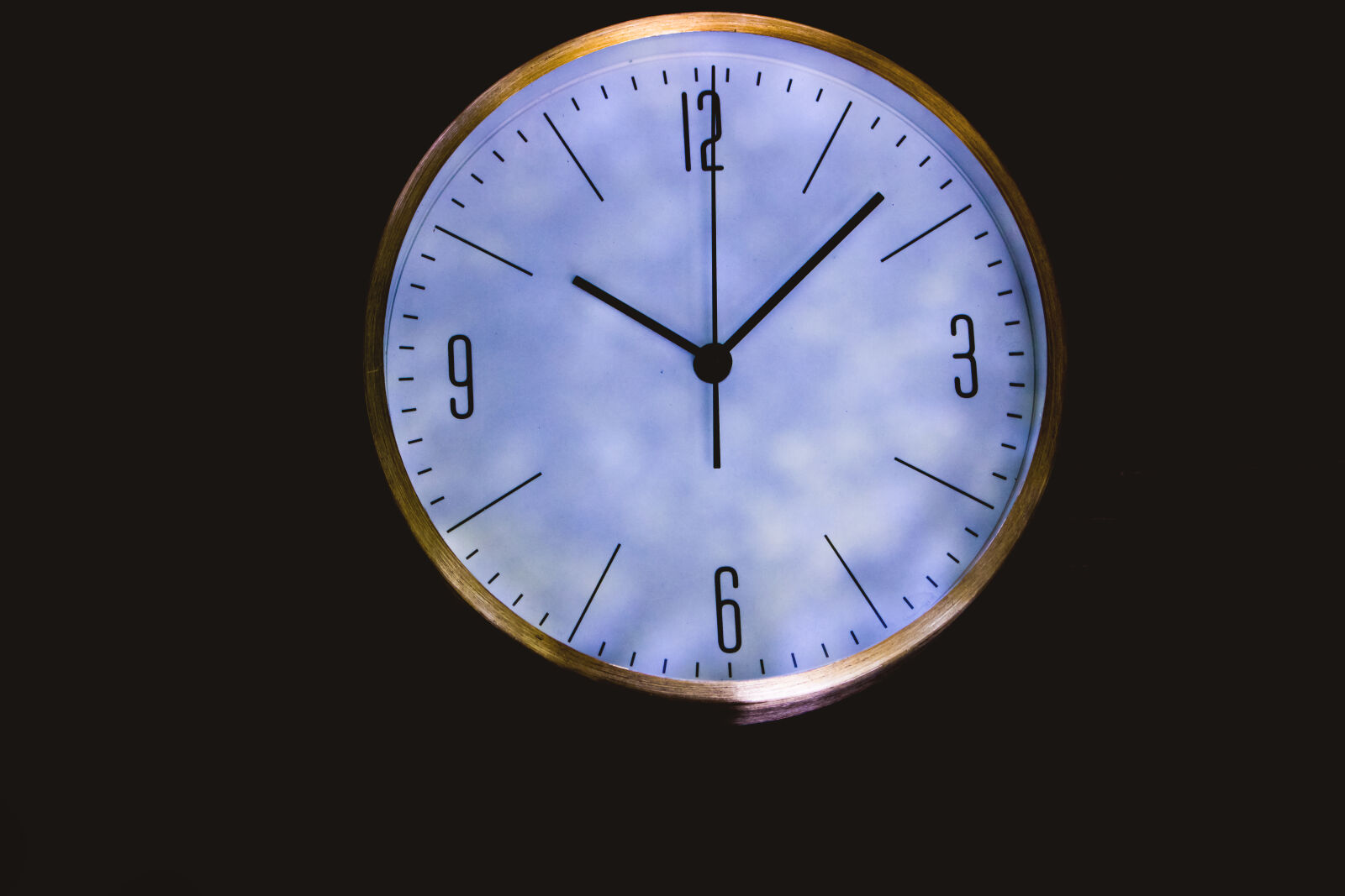 Canon EOS 750D (EOS Rebel T6i / EOS Kiss X8i) sample photo. Clock, time photography