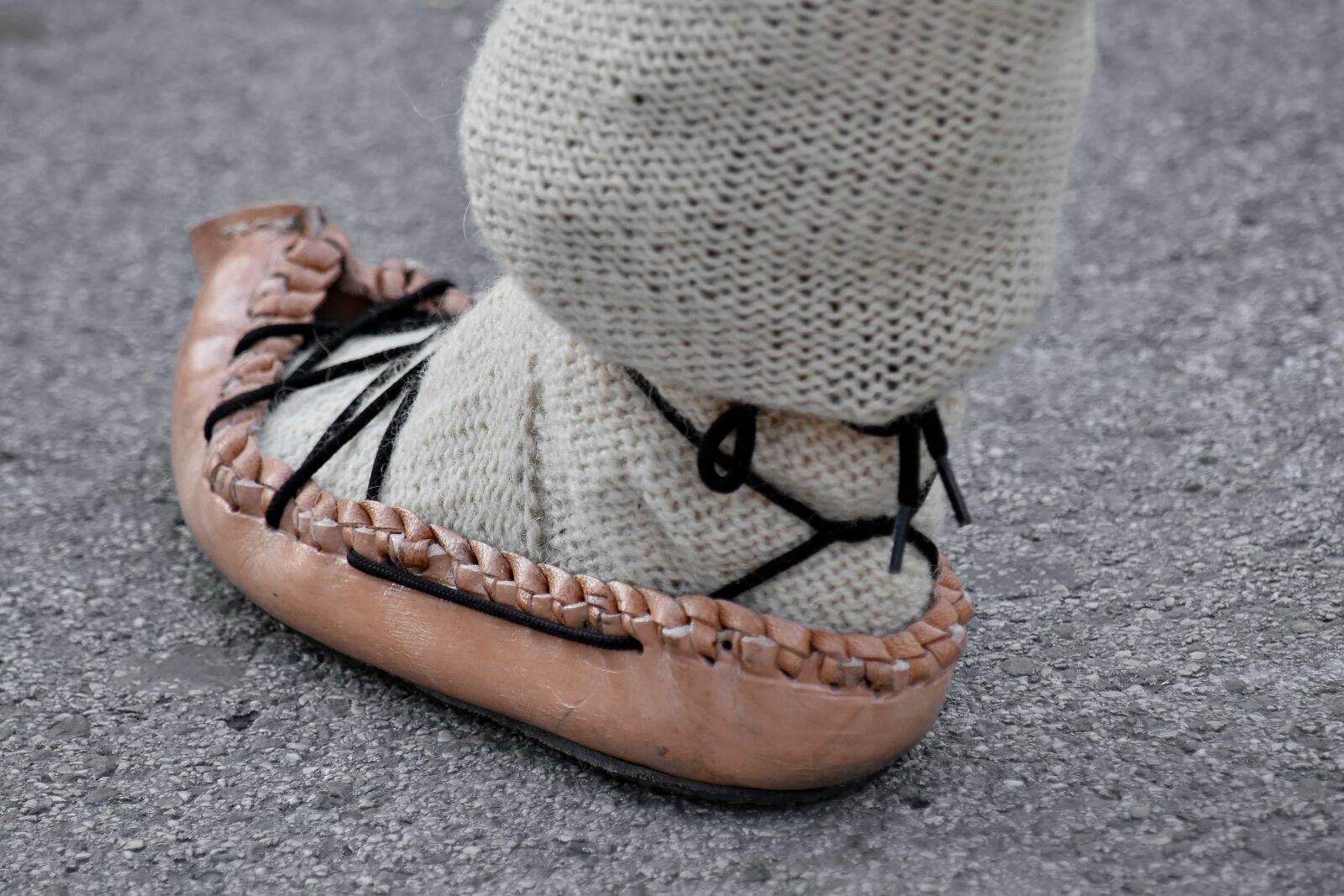 Nikon D5500 sample photo. Leather, shoe, shoelace, traditional photography