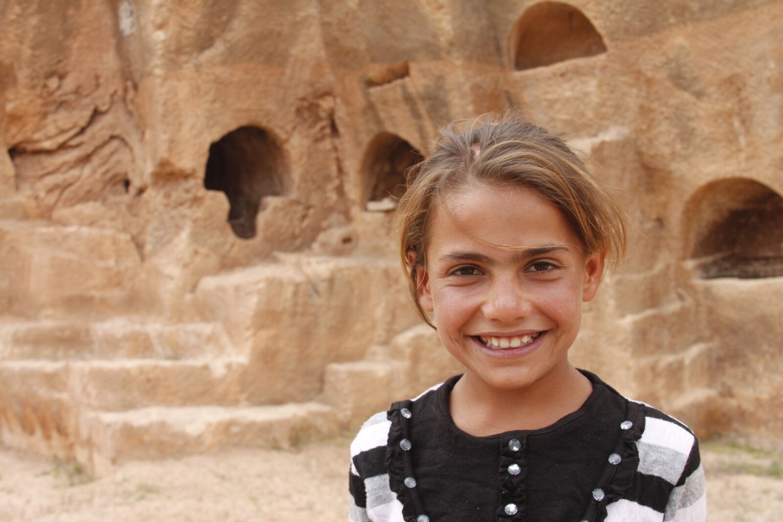 Canon EOS 500D (EOS Rebel T1i / EOS Kiss X3) sample photo. Mardin, child, smile photography