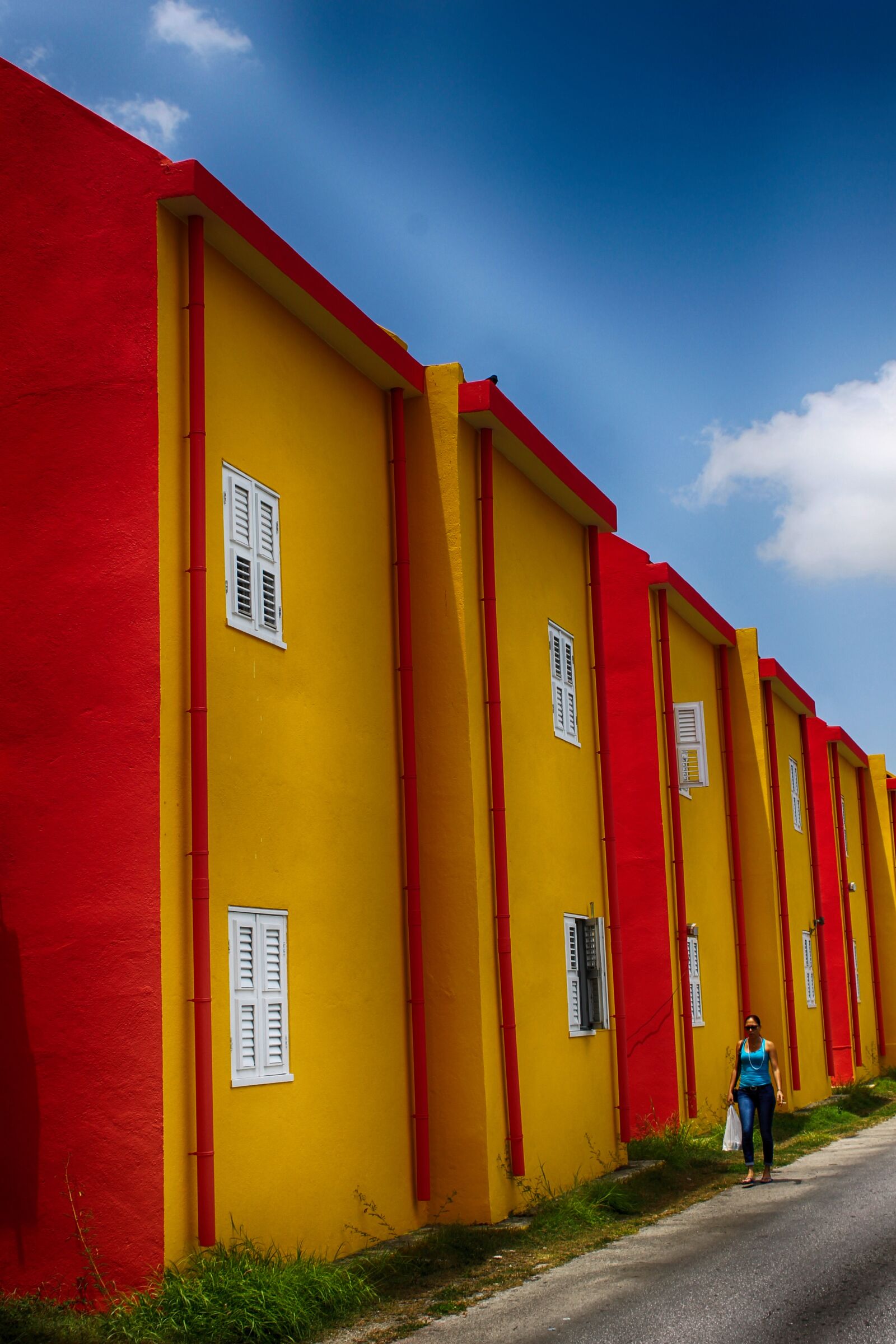Canon EOS 1100D (EOS Rebel T3 / EOS Kiss X50) sample photo. Curacao, colorful, summer photography