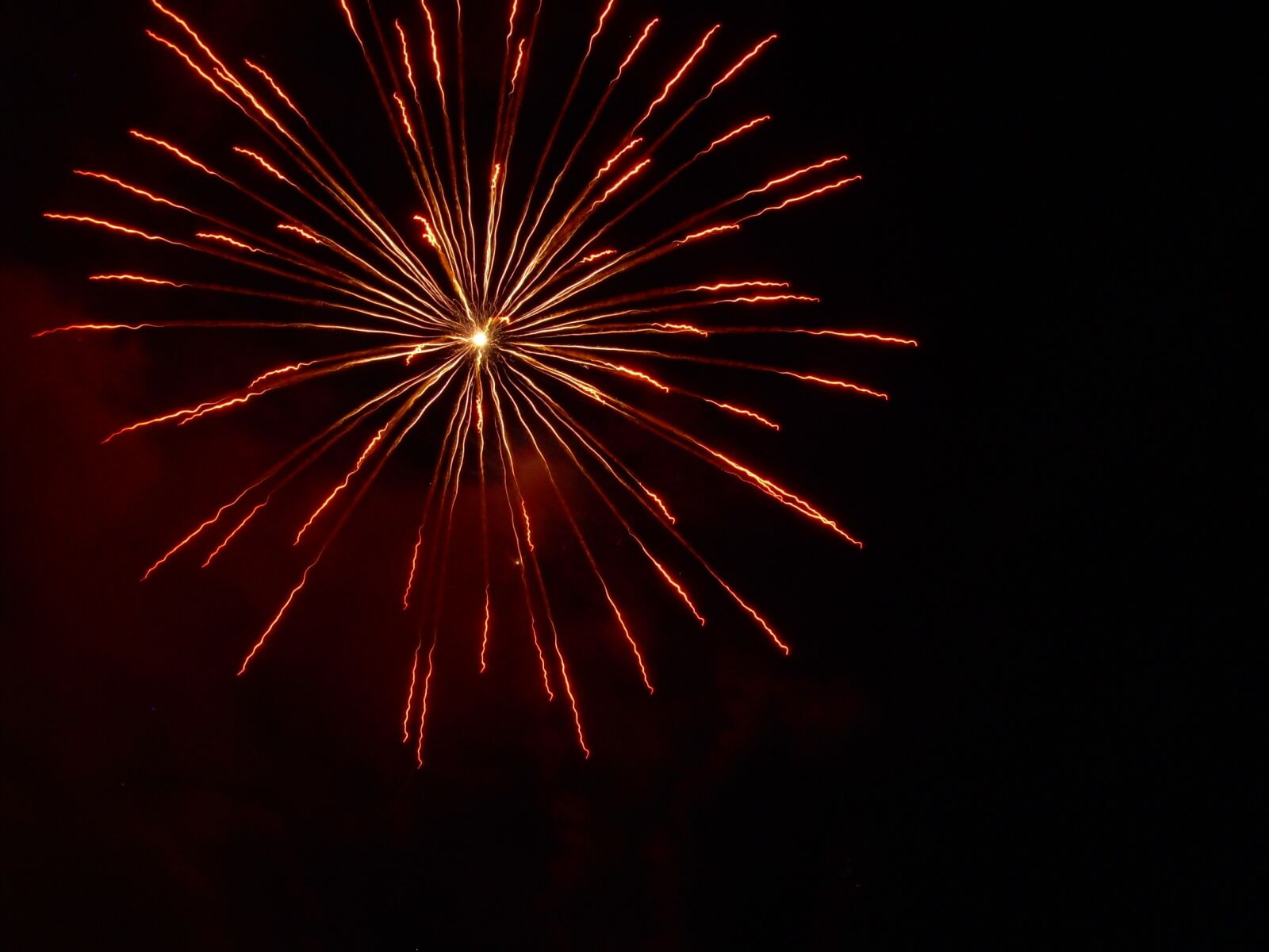 Nikon COOLPIX L4 sample photo. Fireworks, preview, new year's photography