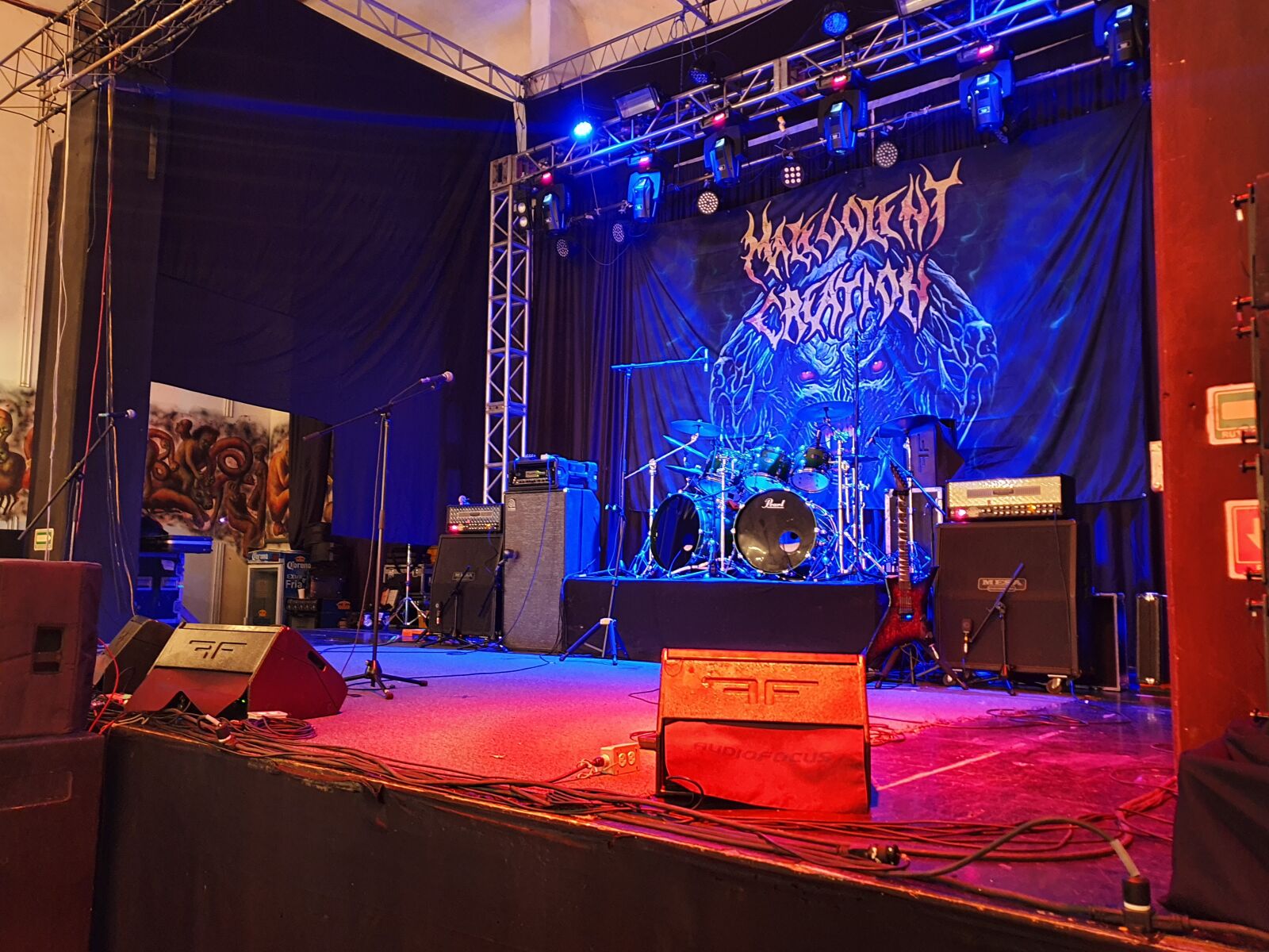 Samsung Galaxy S10+ sample photo. Metal, concert, scenario photography