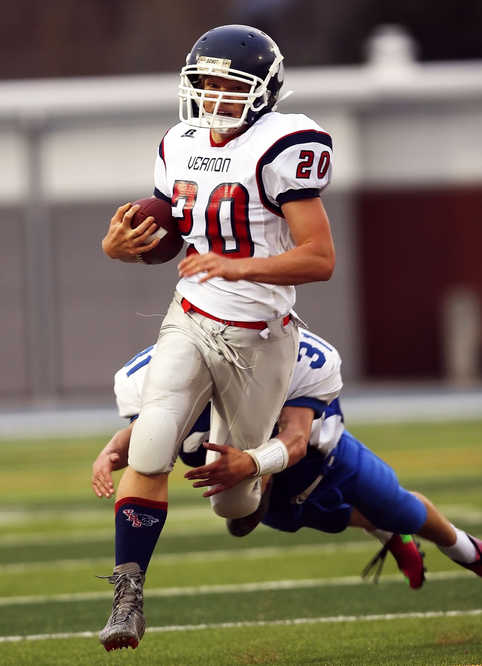 Canon EOS 70D + Canon EF 300mm F2.8L IS USM sample photo. Football, american football, football photography