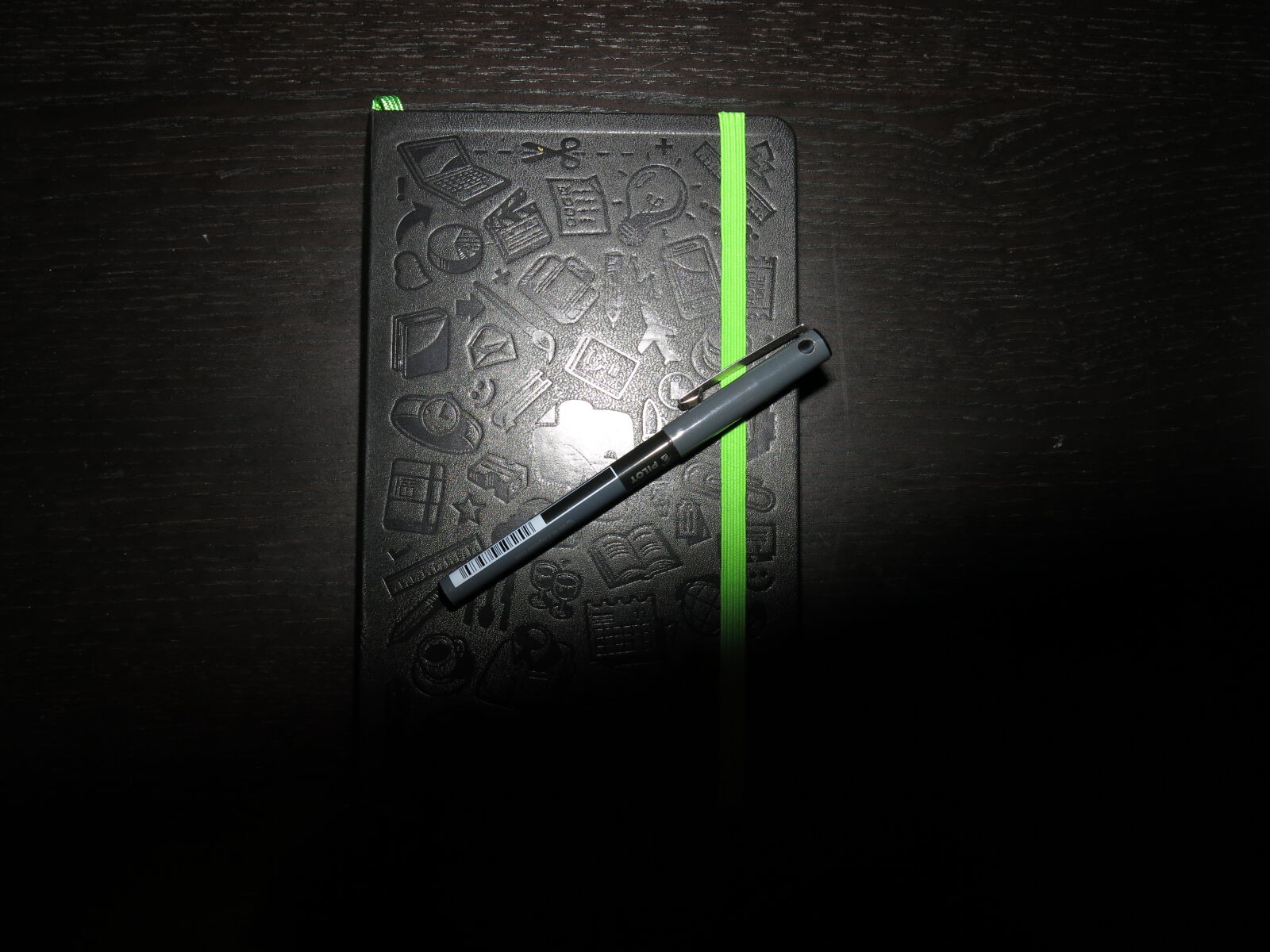 Canon PowerShot G15 sample photo. Design, elephant, evernote, lighting photography