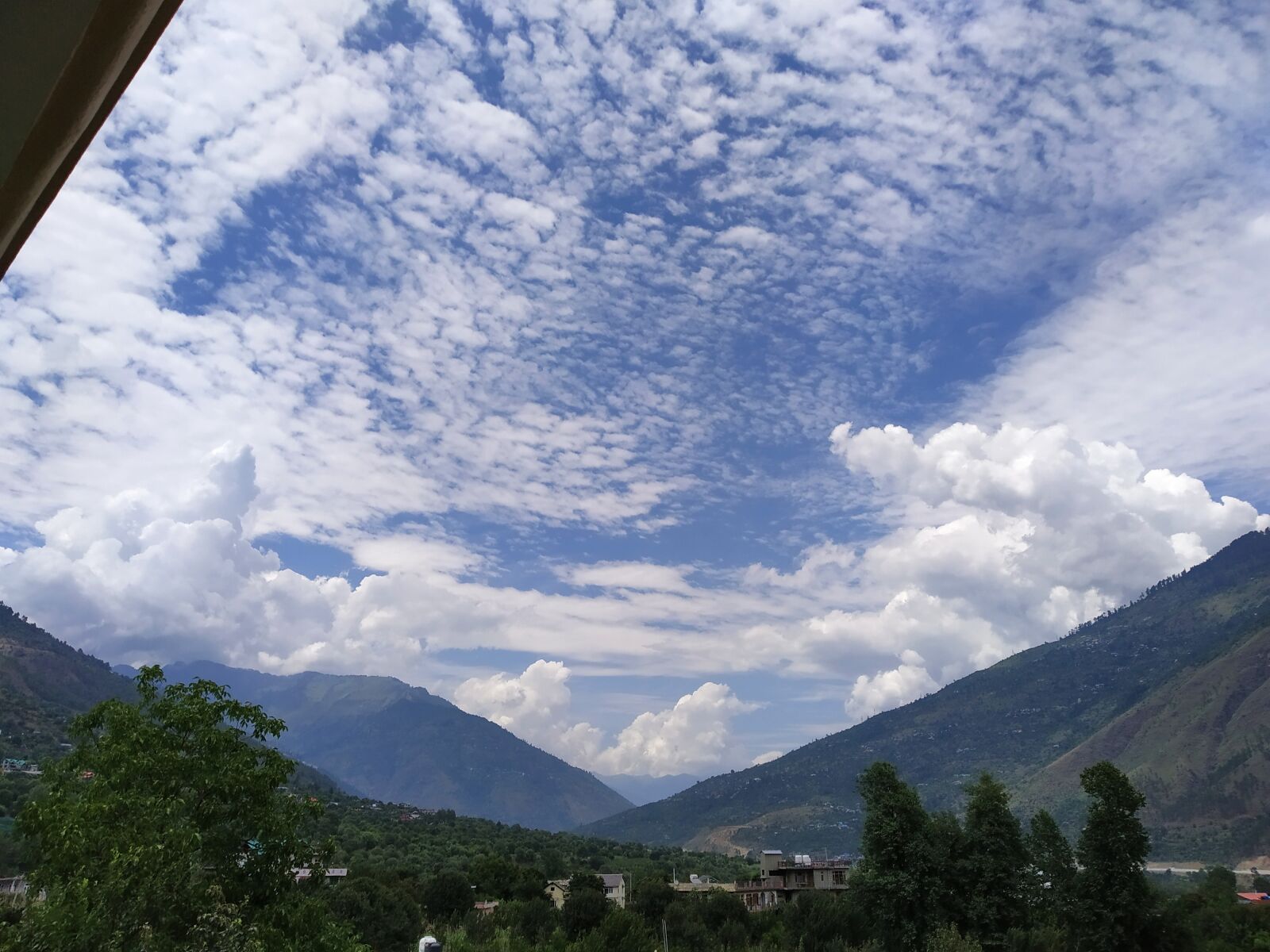Xiaomi Redmi Note 7 sample photo. Sky, scene, hills photography