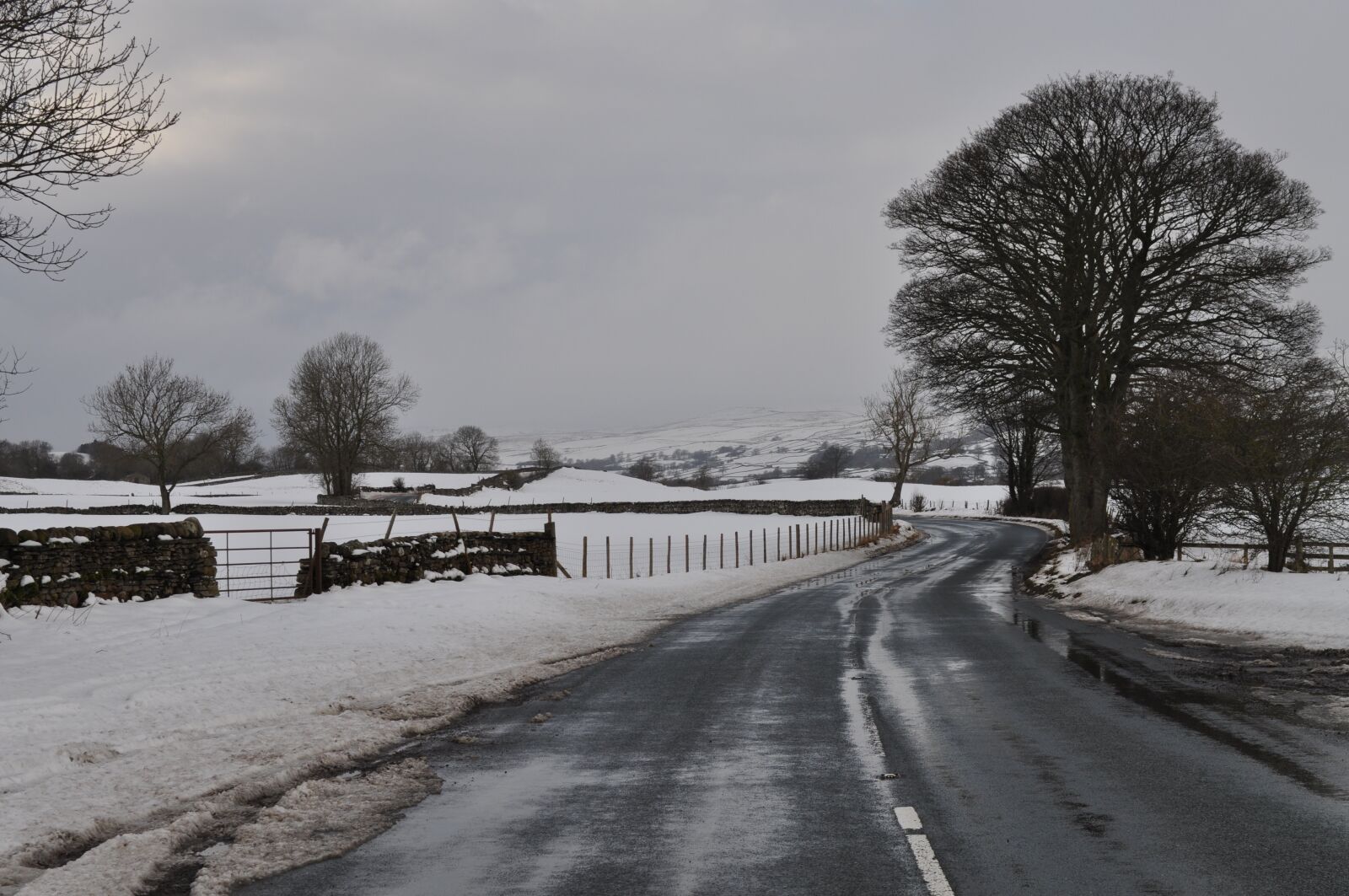Nikon D5000 sample photo. North yorkshire, snow, landscape photography