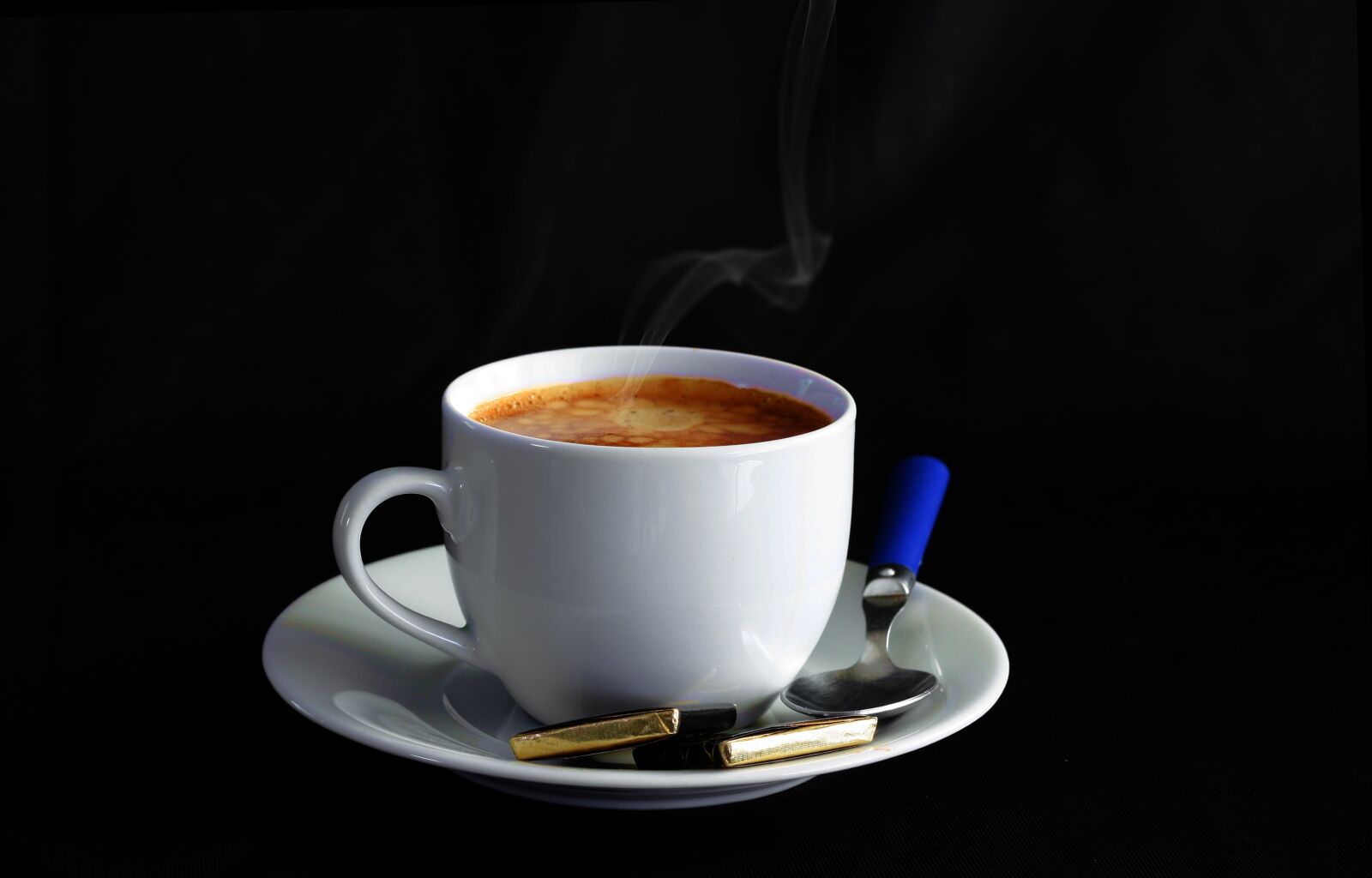 Canon EOS 1000D (EOS Digital Rebel XS / EOS Kiss F) sample photo. Coffee, shell, spoon photography