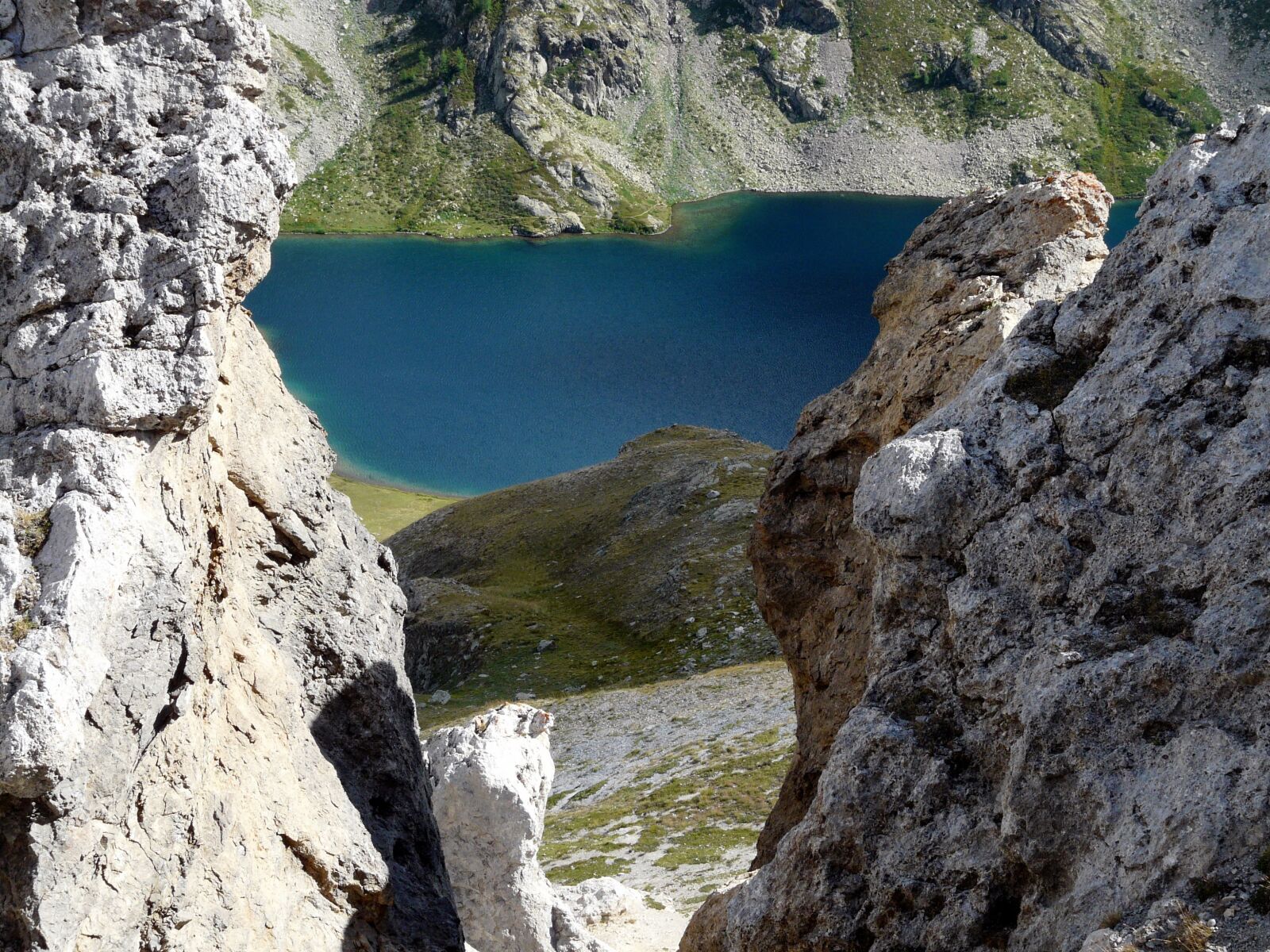 Panasonic DMC-FZ18 sample photo. Lake, landscape, mountain photography
