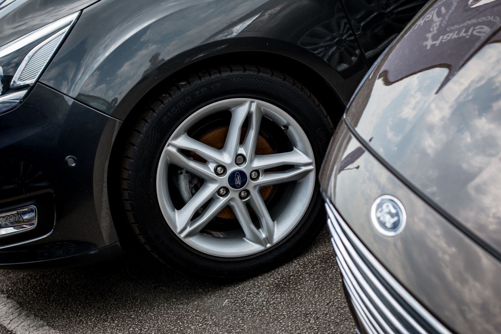 Canon EF 50mm F1.4 USM sample photo. Ford, car, modern photography