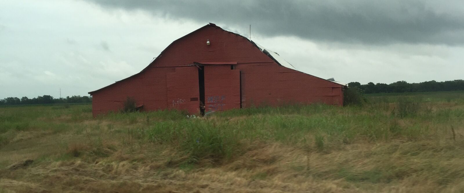 iPhone 6 Plus back camera 4.15mm f/2.2 sample photo. Barn, building, farm, farming photography