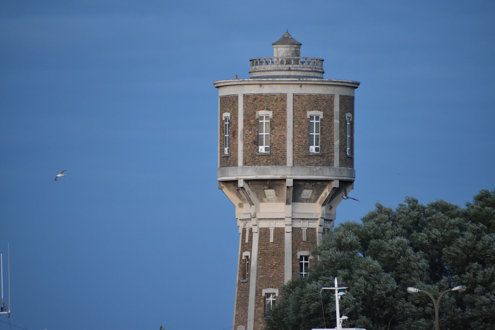 Nikon D3500 sample photo. Water tower, building, architecture photography