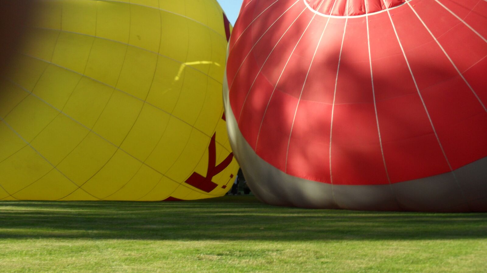 Samsung ST1000 /  ST1100 / VLUU ST1000 /  CL65 sample photo. Balloon, ballooning, hot air photography