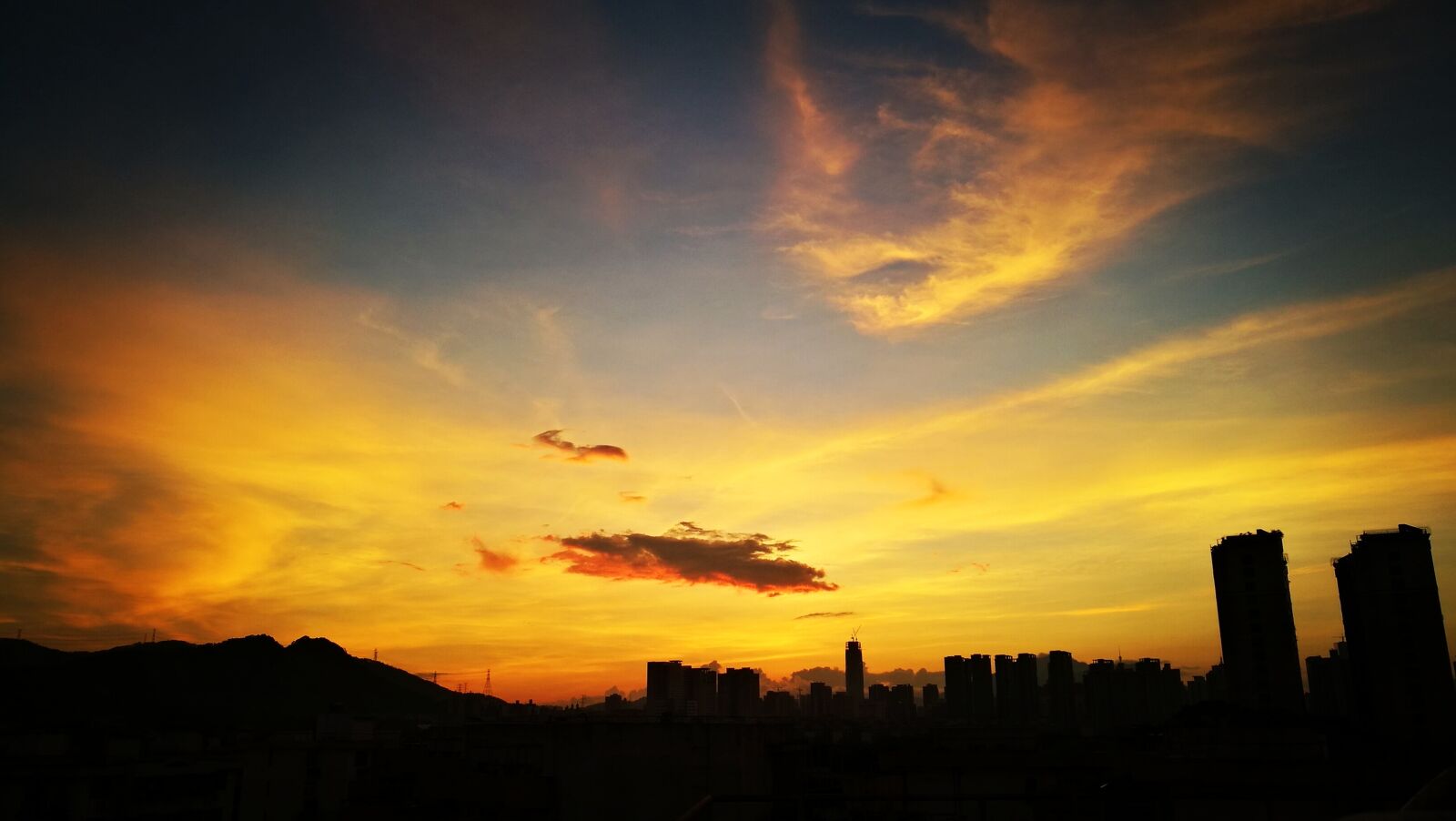 HUAWEI P9 sample photo. Sunrise, the rooftop, wake photography