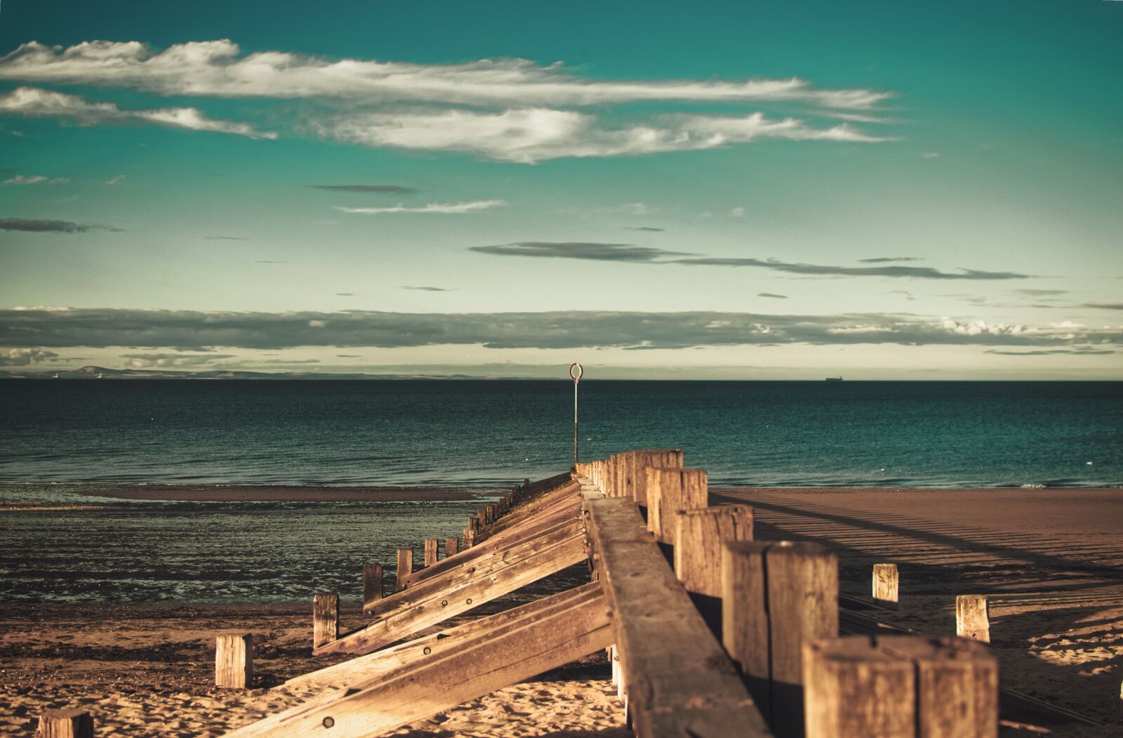 Nikon D5300 sample photo. Beach, barrier, wood photography
