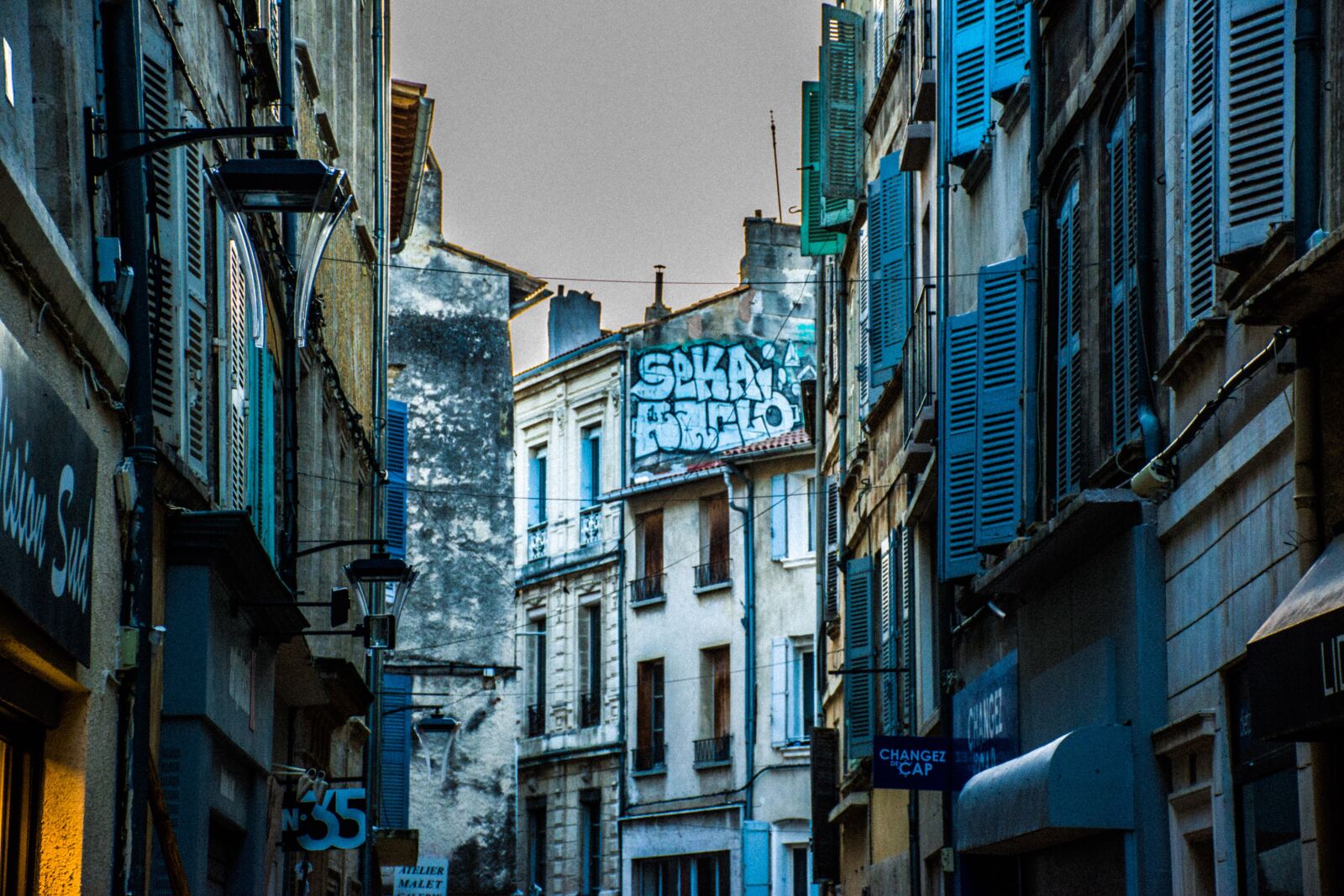 Nikon D5600 sample photo. Street scene, bouches-du-rh ne photography