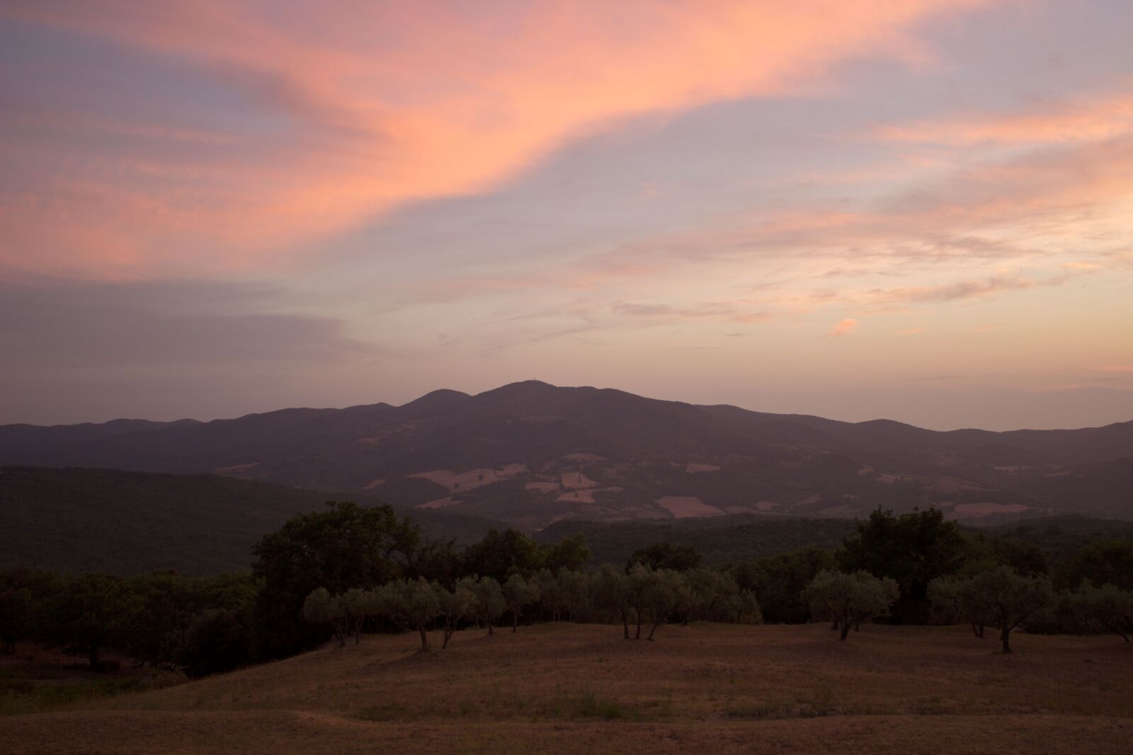 Canon EOS 600D (Rebel EOS T3i / EOS Kiss X5) sample photo. Tags abendhimmel, italy, tuscany photography