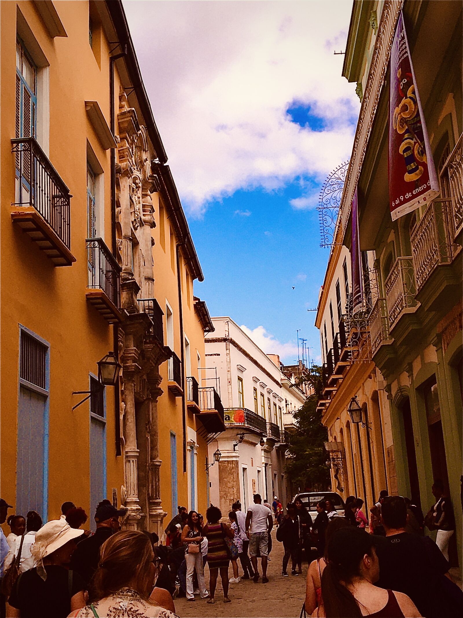 Apple iPhone 6s sample photo. Havana, cuba, alley photography