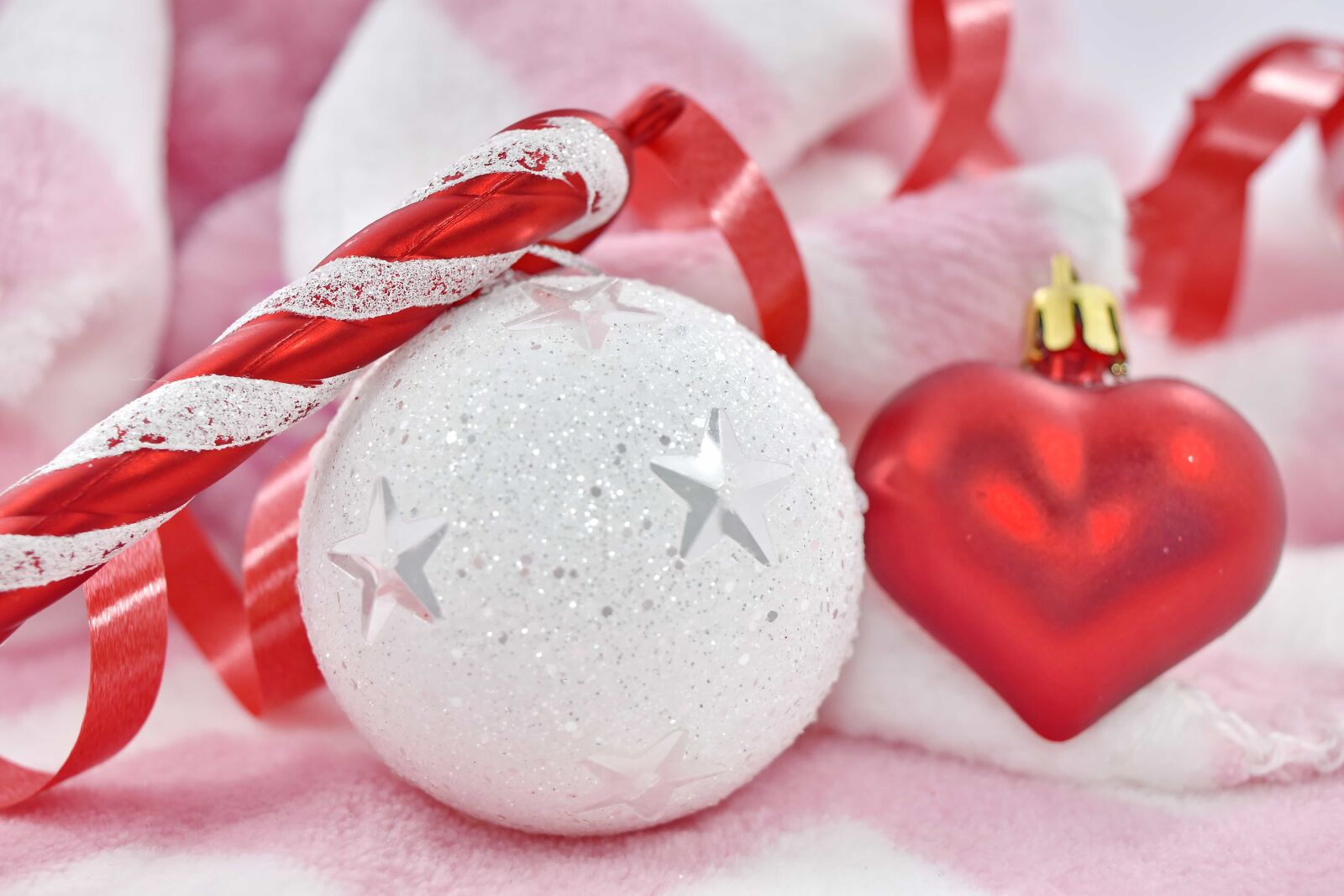 Nikon D5500 sample photo. Decoration, heart, new year photography