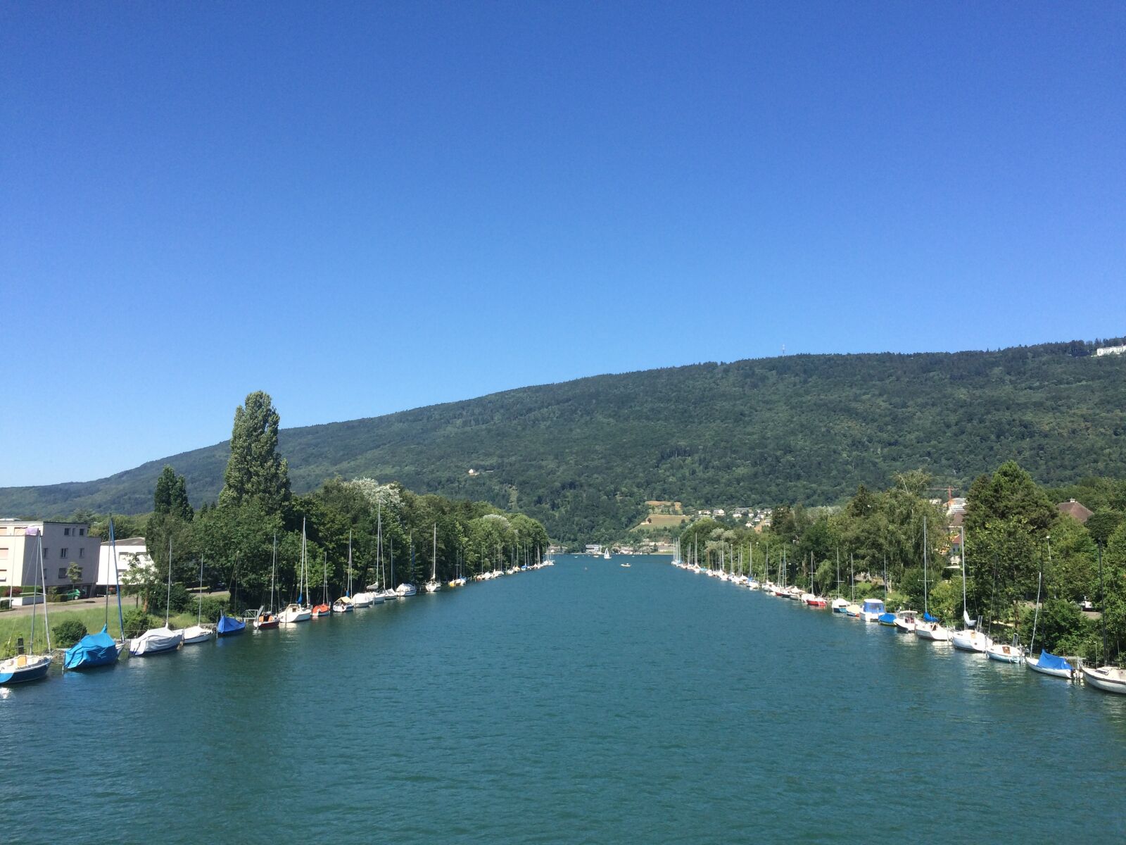 iPhone 5s back camera 4.15mm f/2.2 sample photo. River, water, switzerland photography