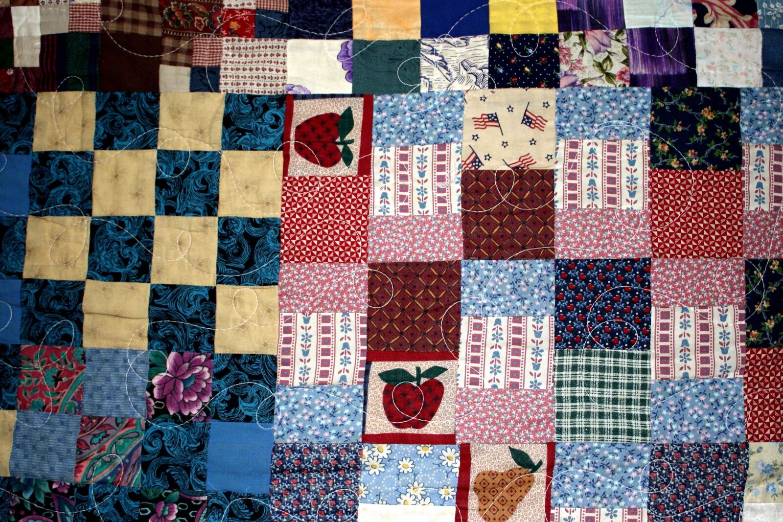 f/3.5-5.6 IS sample photo. Patchwork, quilt, colorful, textil photography