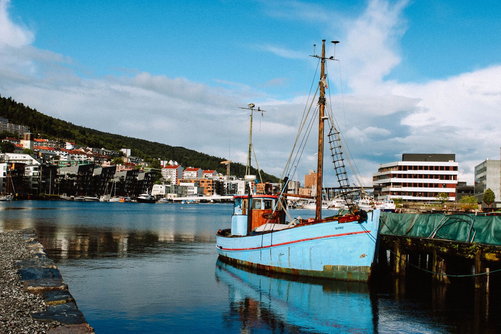 Canon EOS 600D (Rebel EOS T3i / EOS Kiss X5) sample photo. Boat, ship, harbor photography