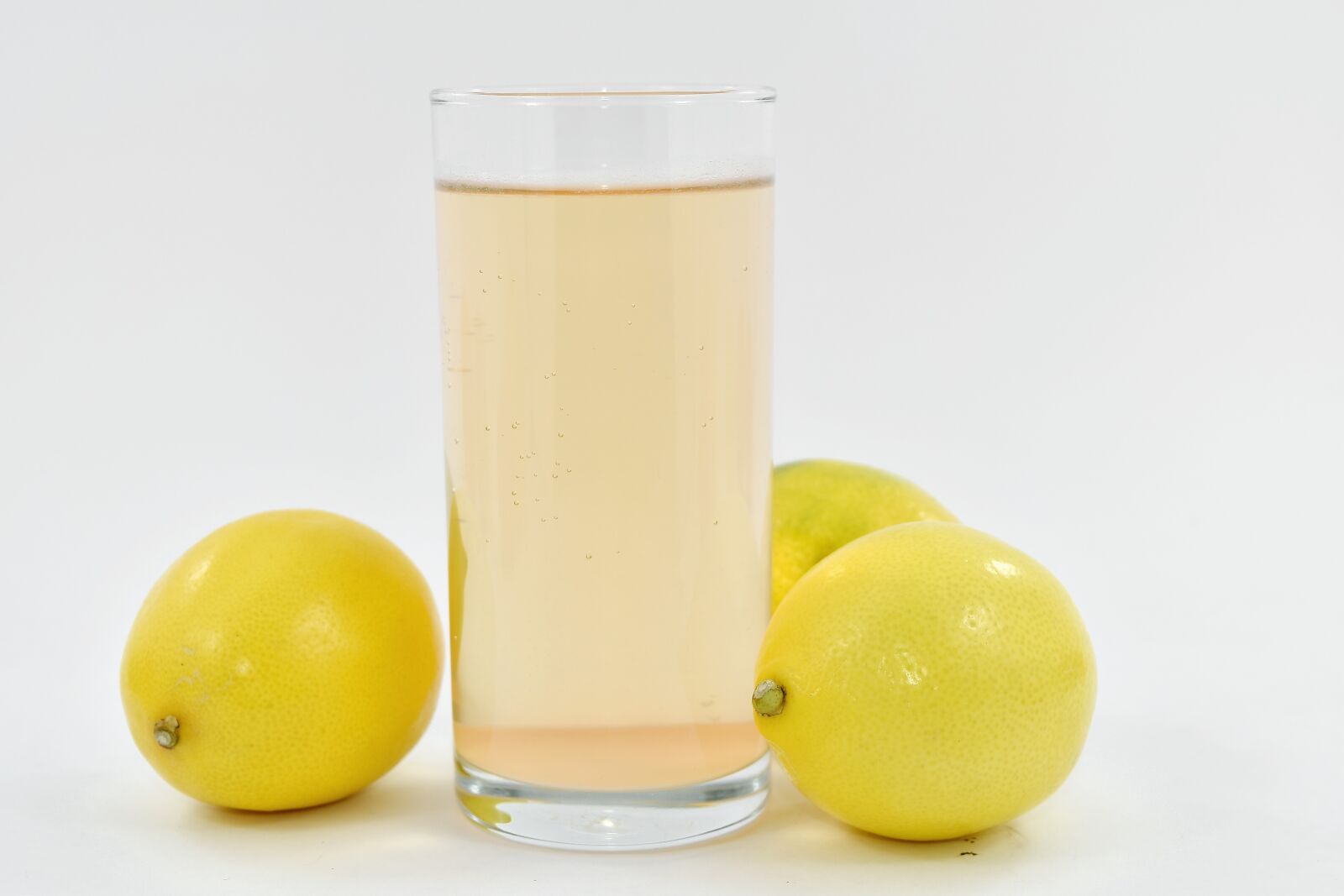 Nikon D5500 sample photo. Full, glass, lemon, lemonade photography
