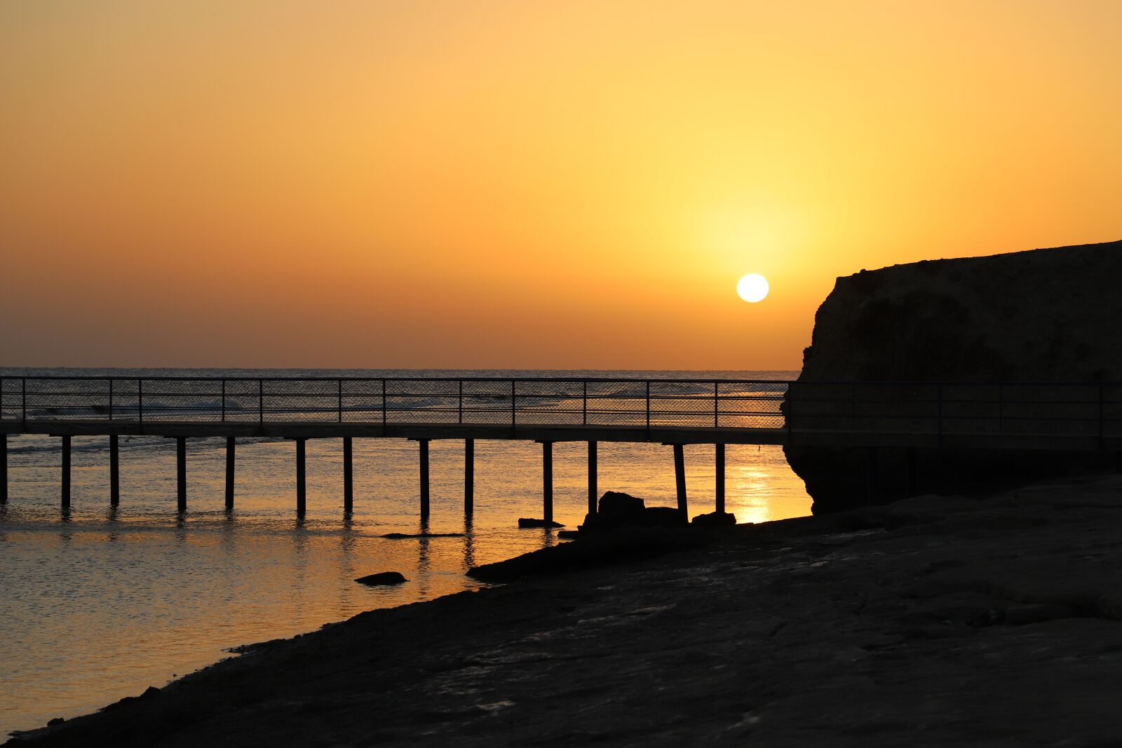 Canon EOS 6D Mark II sample photo. Dawn, sea, waters photography