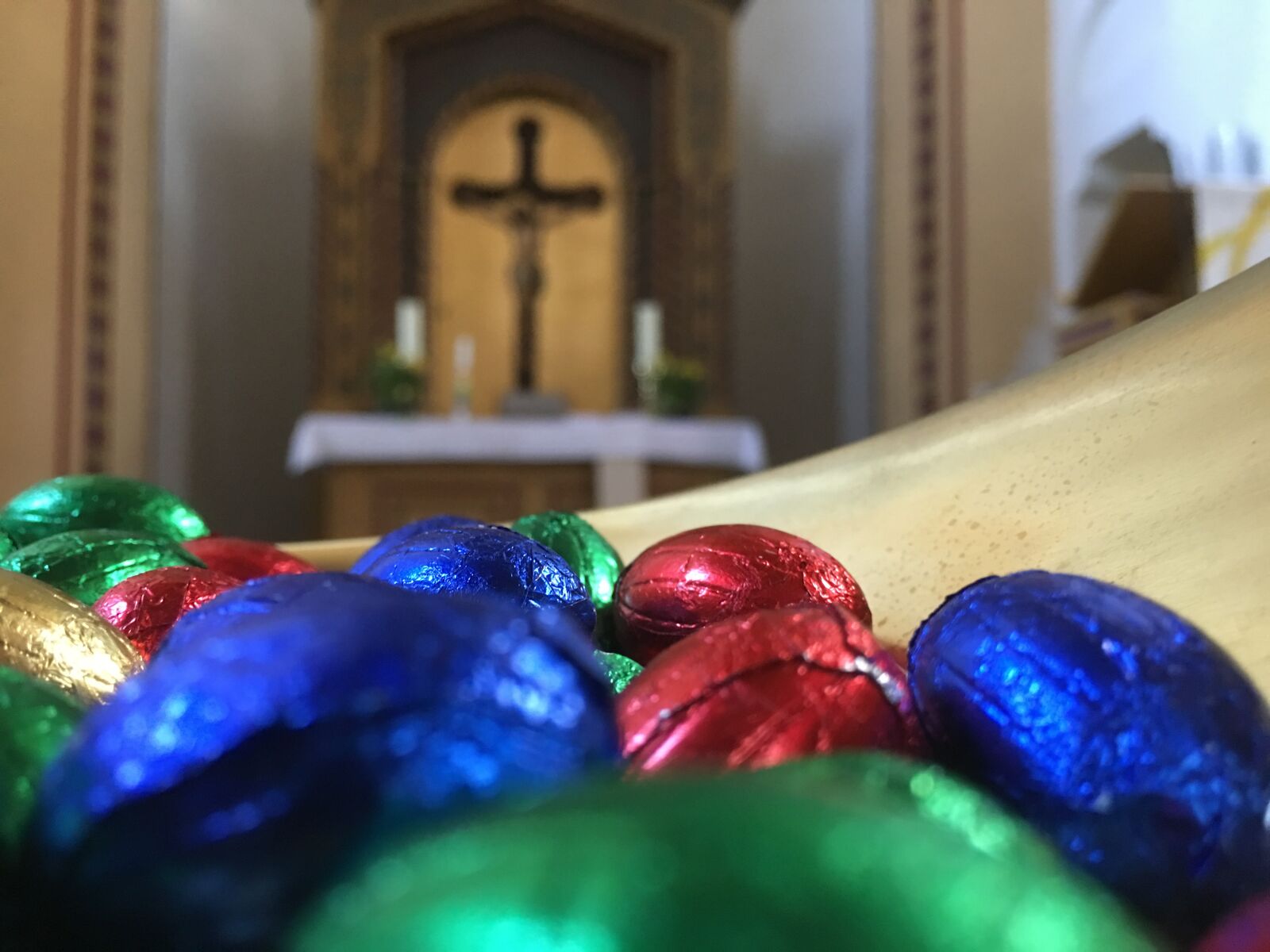 Apple iPhone 6s Plus sample photo. Church, easter eggs, easter photography