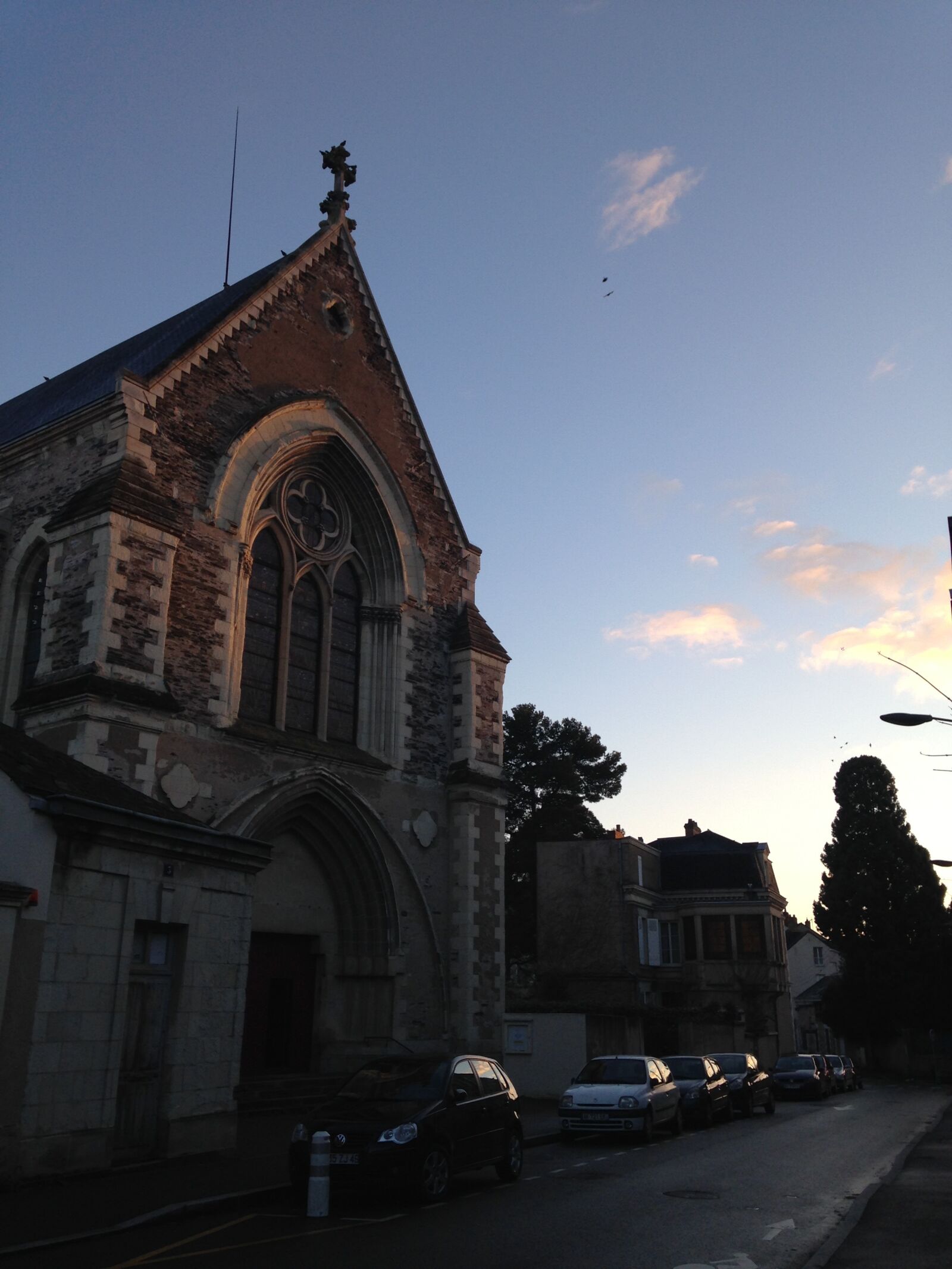 iPhone 5c back camera 4.12mm f/2.4 sample photo. Church, saint, paul, sunset photography