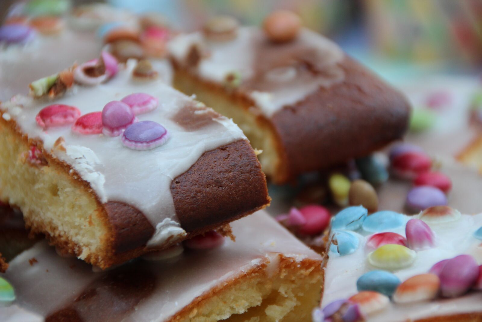 Canon EOS 600D (Rebel EOS T3i / EOS Kiss X5) sample photo. Cake, sweetness, dessert photography