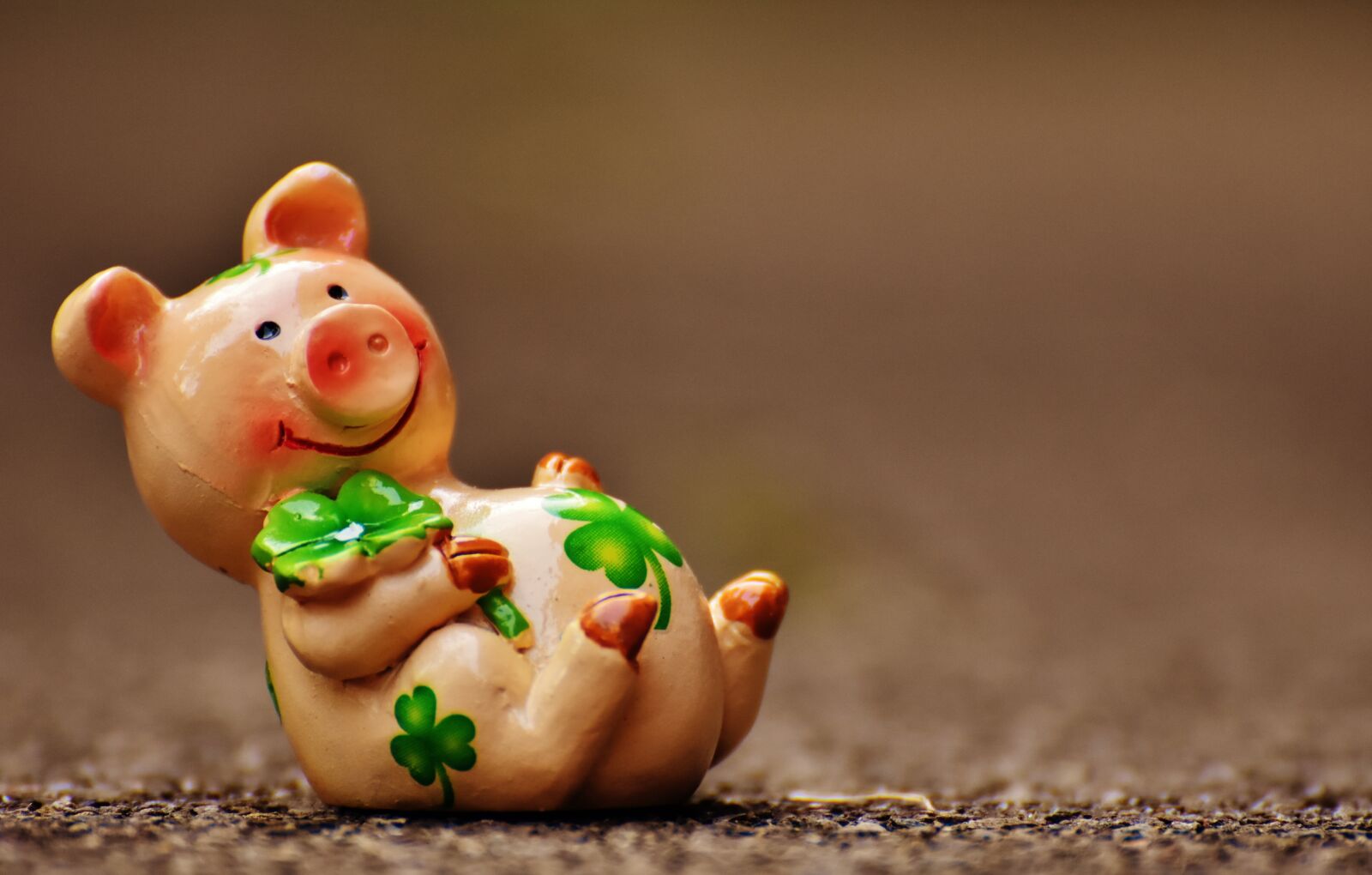 Nikon D7200 sample photo. Lucky pig, figure, luck photography