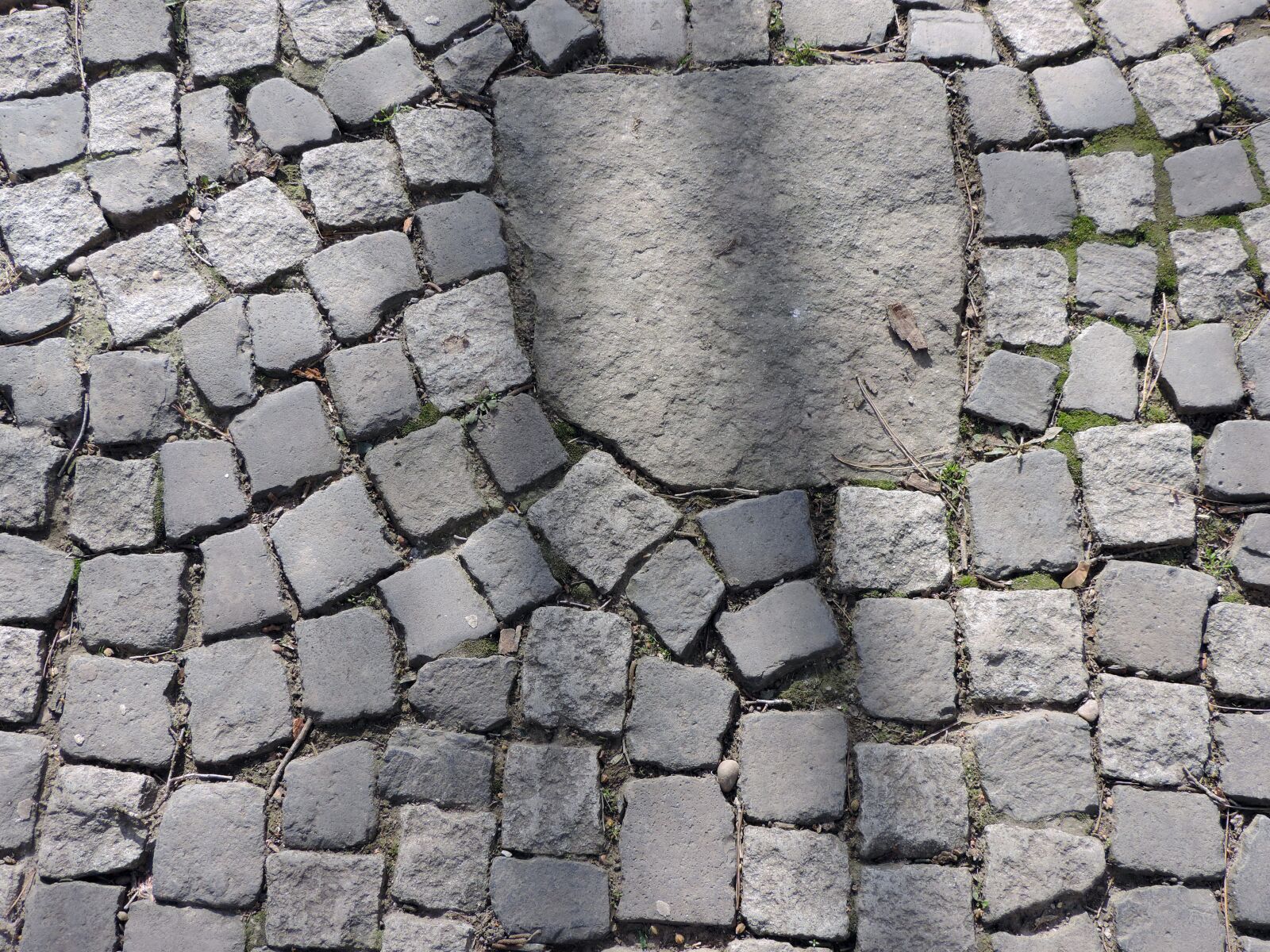 Nikon Coolpix P520 sample photo. Cobblestone, texture, surface, rough photography