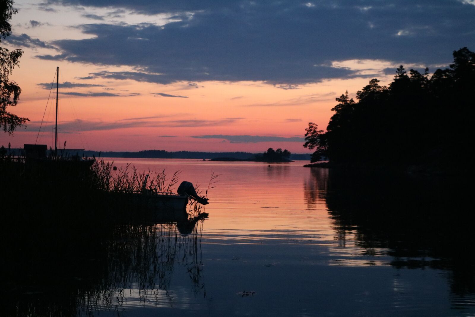 Canon EOS 750D (EOS Rebel T6i / EOS Kiss X8i) sample photo. Sea, sunset, marina photography
