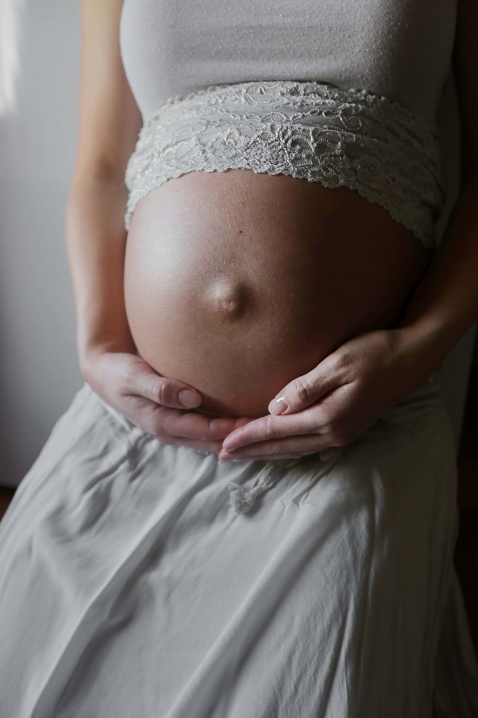 Canon EF 16-35mm F2.8L II USM sample photo. Stomach, maternity, pregnant, belly photography