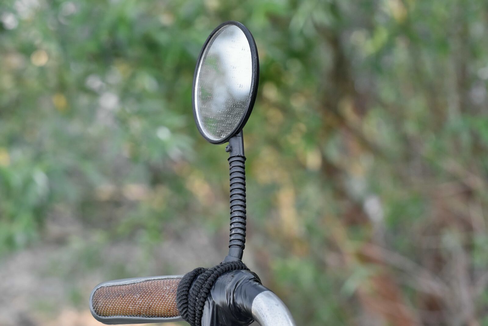 Nikon D5500 sample photo. Bicycle, detail, material, mirror photography