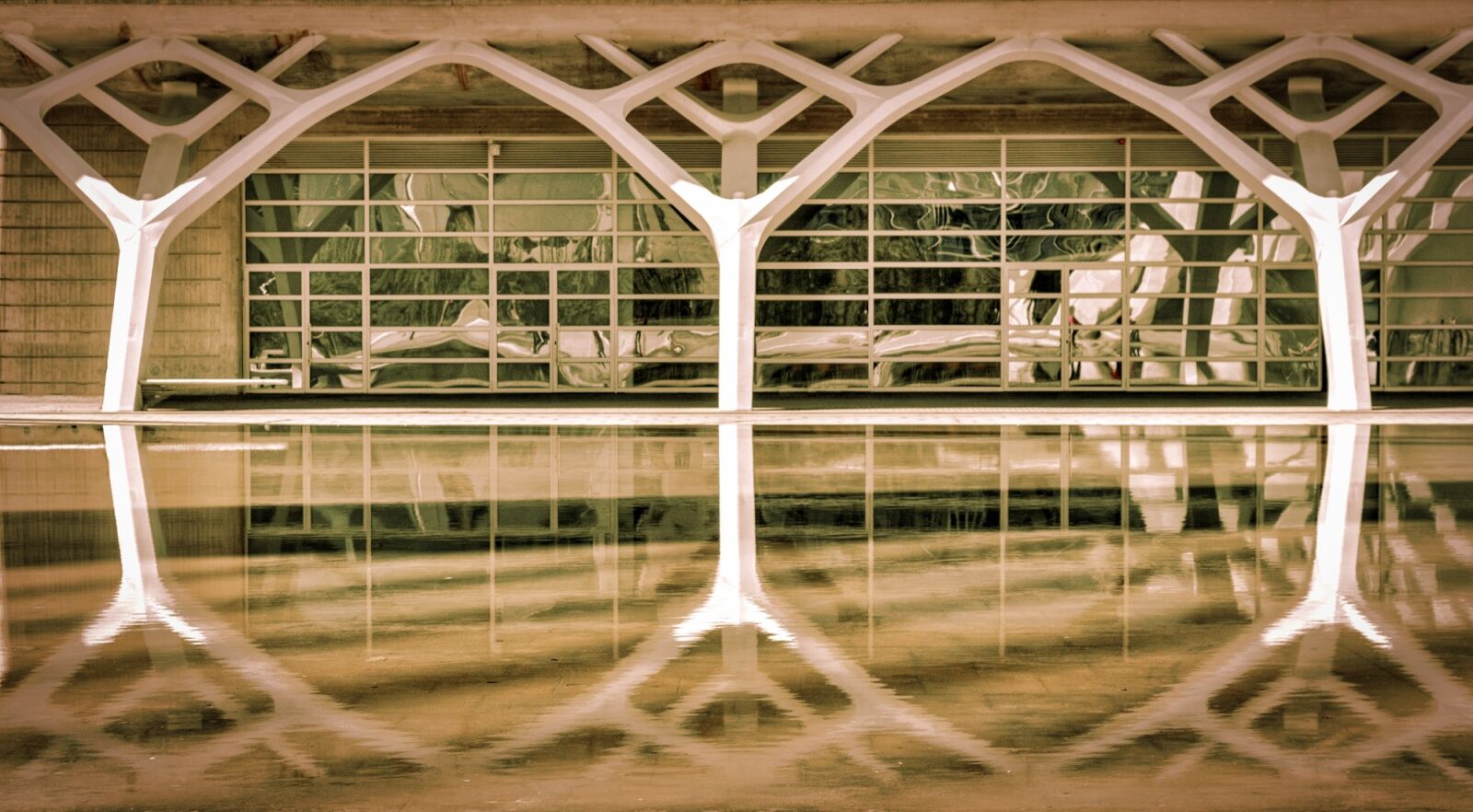 Canon EOS 100D (EOS Rebel SL1 / EOS Kiss X7) sample photo. Valencia, spain, city photography