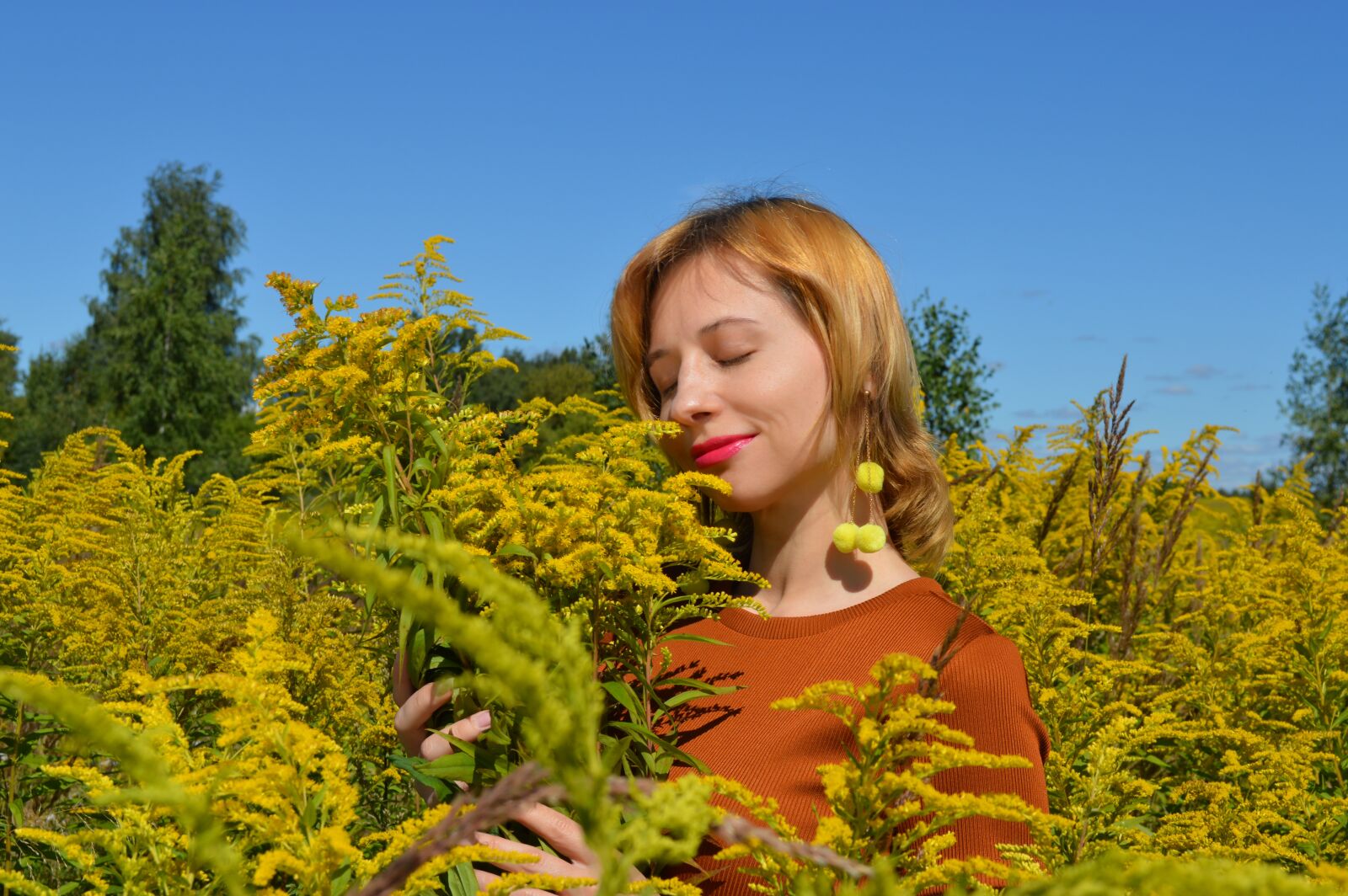 Nikon D3200 sample photo. Woman, flowers, field photography