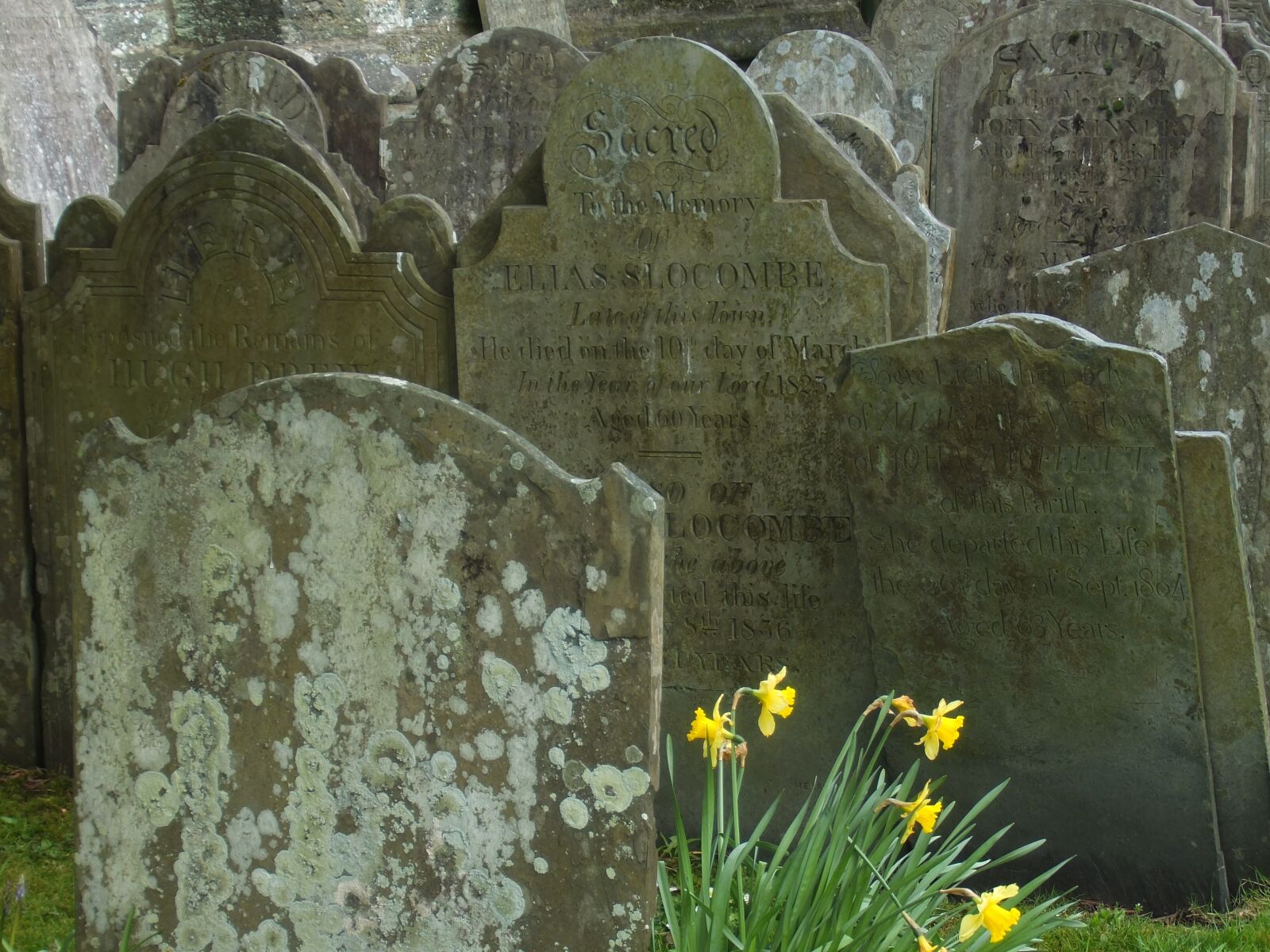 Fujifilm XF1 sample photo. Cemetery, england, tombstone photography