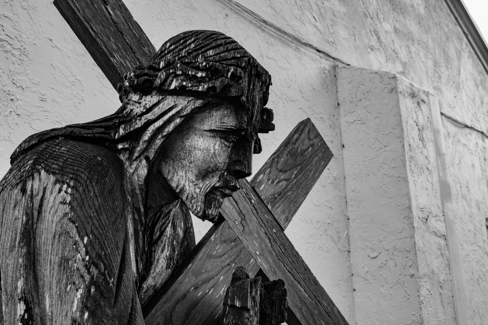 Canon EOS 80D + Canon EF 24mm F1.4L II USM sample photo. Statue, wooden, religion photography