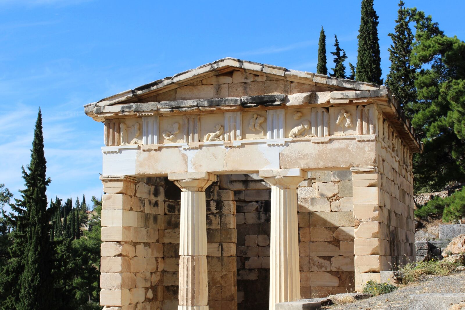 Canon EOS 1300D (EOS Rebel T6 / EOS Kiss X80) sample photo. The city of athens photography