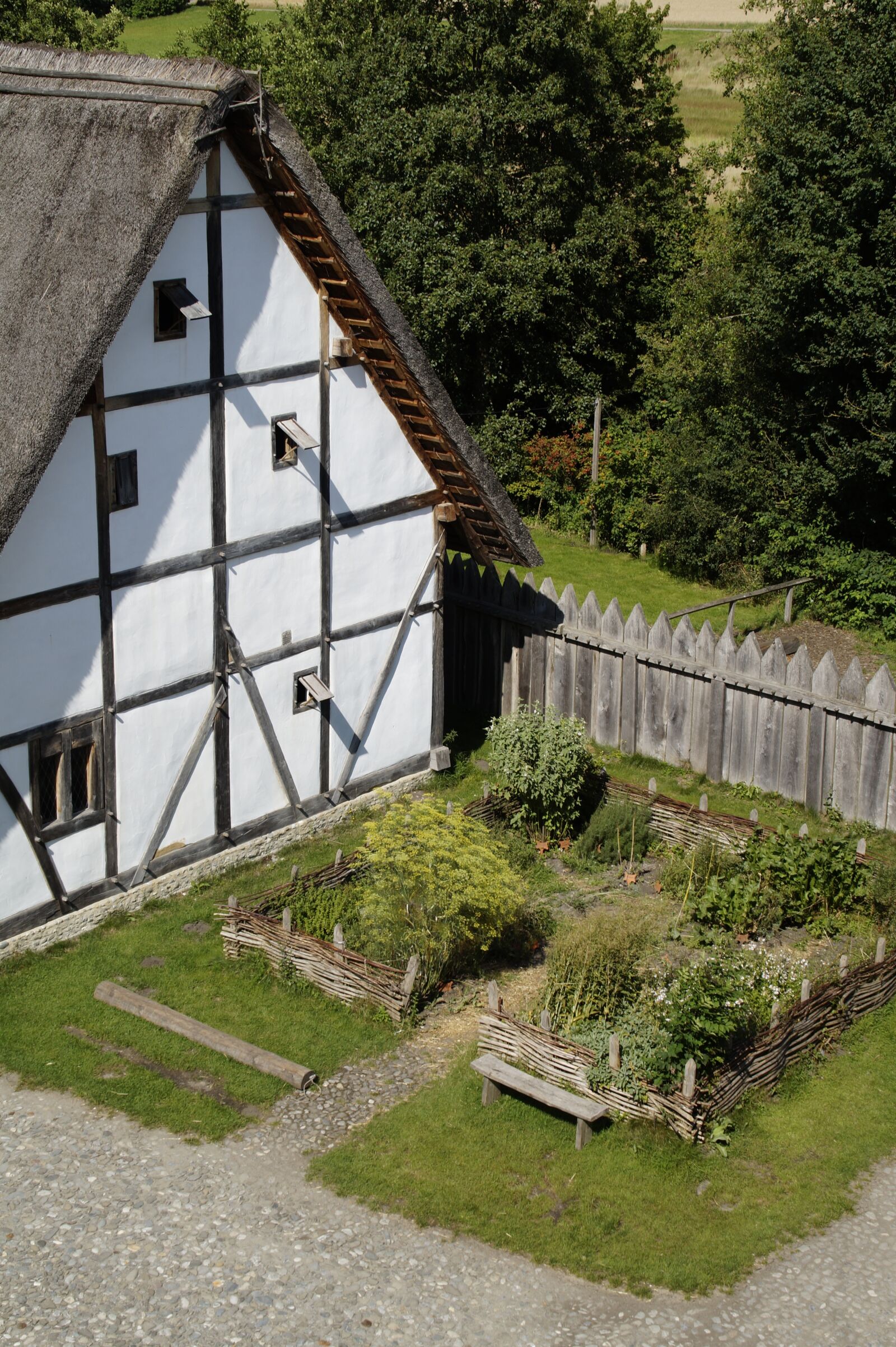 Sony SLT-A58 sample photo. Bach ritterburg, knight's castle photography