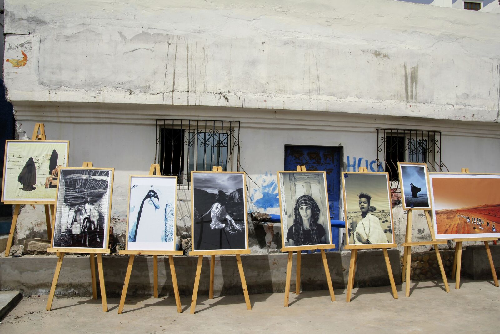 Canon EOS 60D sample photo. Art exhibition, outdoor, images photography