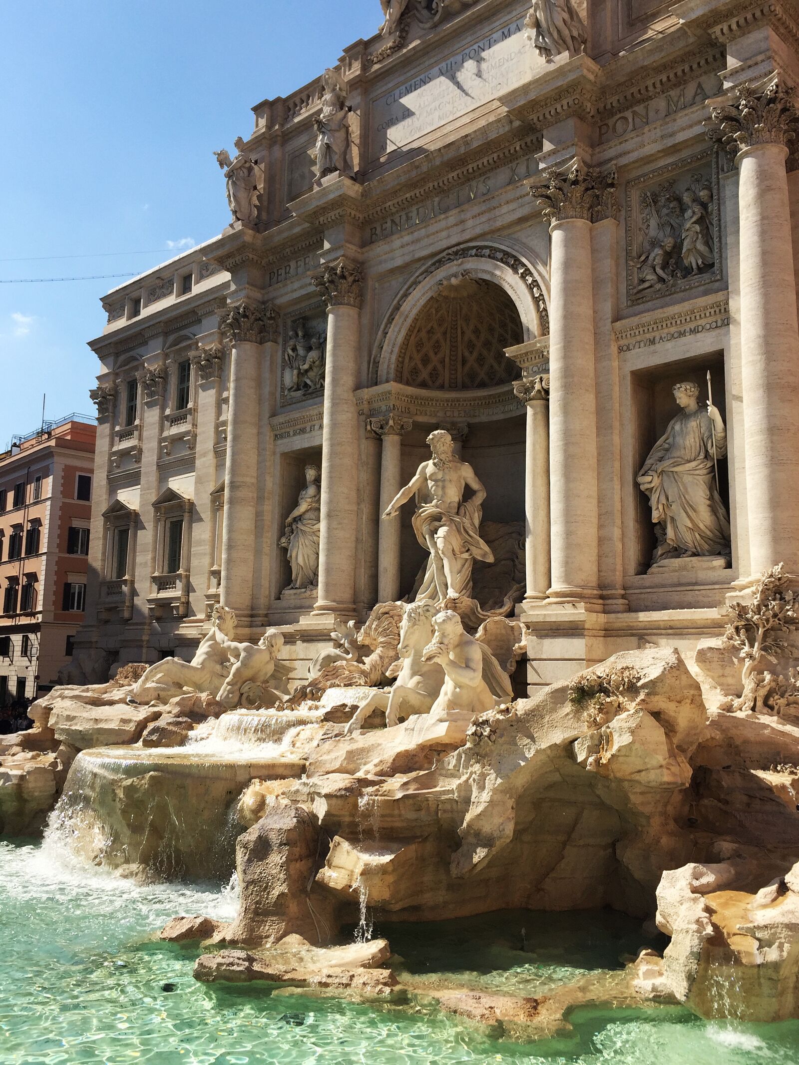 iPhone 6 back camera 4.15mm f/2.2 sample photo. Rome, fontana di trevi photography
