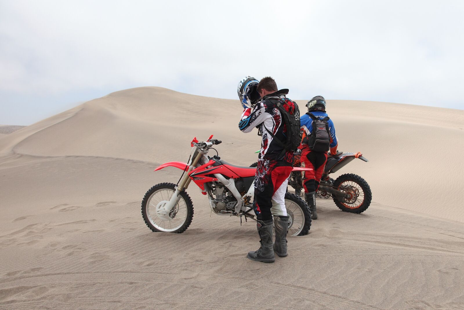 Canon EOS 5D Mark II sample photo. Namibia, dry, bikes photography