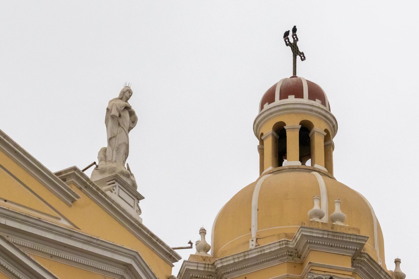 Canon EOS 200D (EOS Rebel SL2 / EOS Kiss X9) sample photo. Cathedral, chiclayo, lambayeque photography