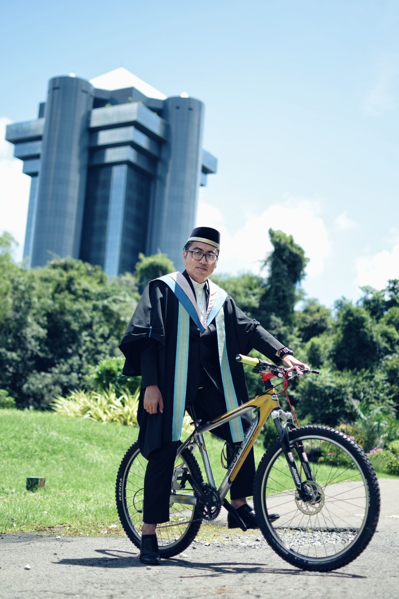 Nikon D5300 sample photo. Graduation, bicycle, graduate photography