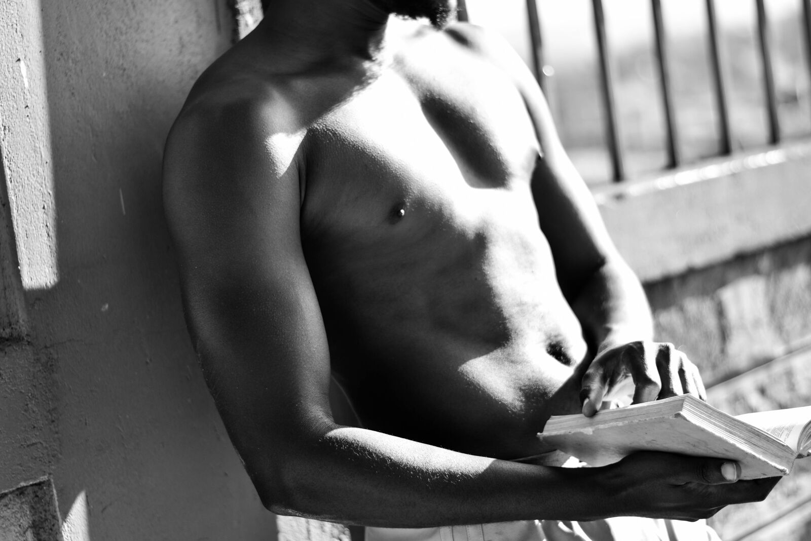 Nikon D7200 sample photo. Reading, black and white photography
