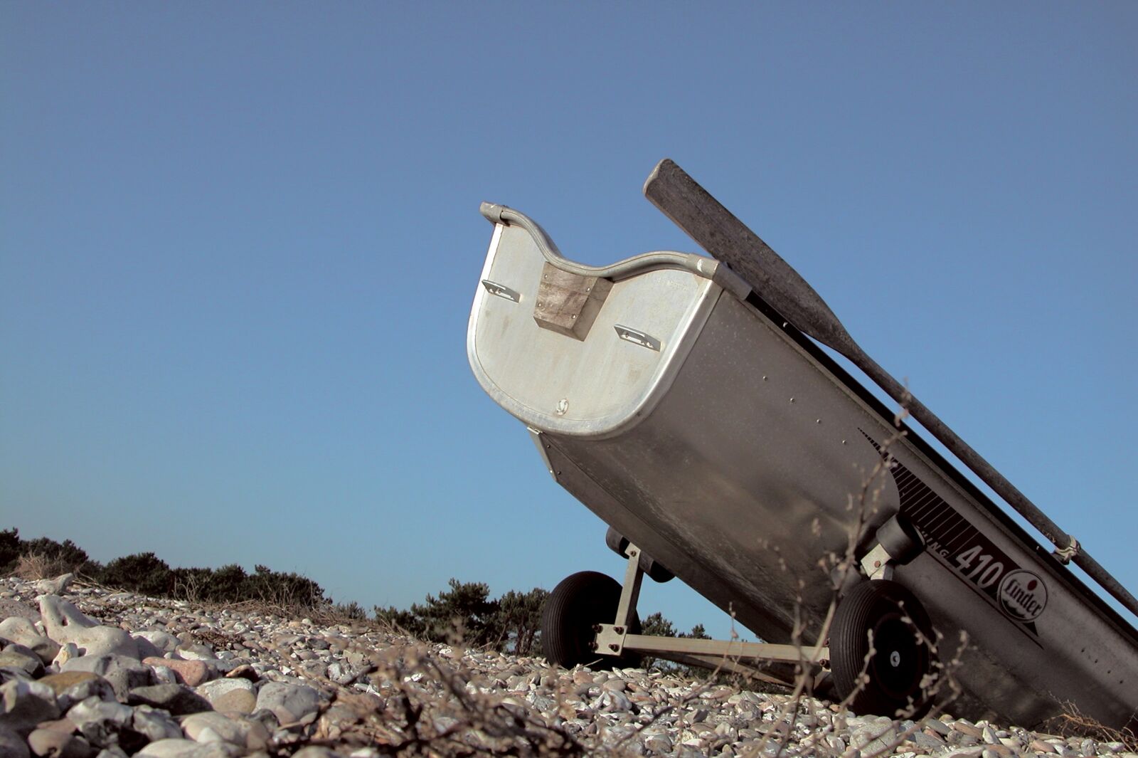 Nikon E5700 sample photo. Dinghy, beach, bay photography
