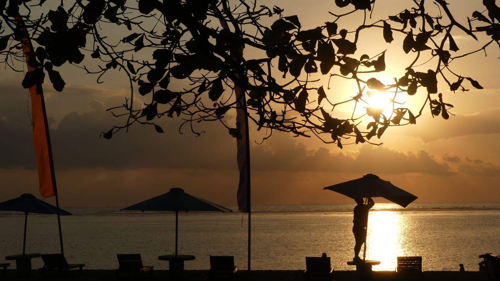 Panasonic Lumix DMC-FZ300 sample photo. Bali, indonesia, sanur photography